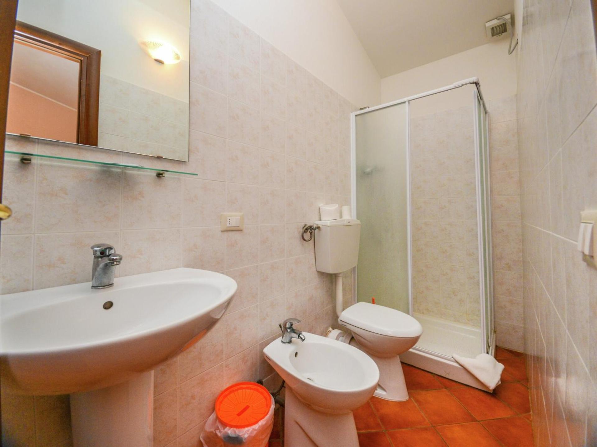 Mansion in Apecchio near Lake and Pool - Photo 30