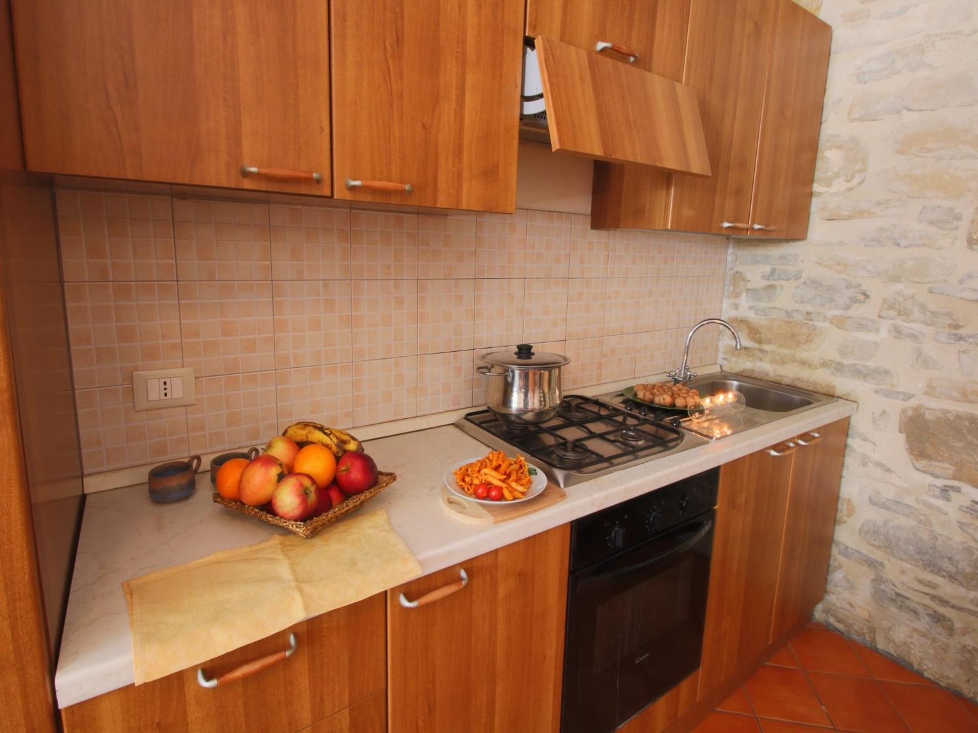 Mansion in Apecchio near Lake and Pool - Photo 17
