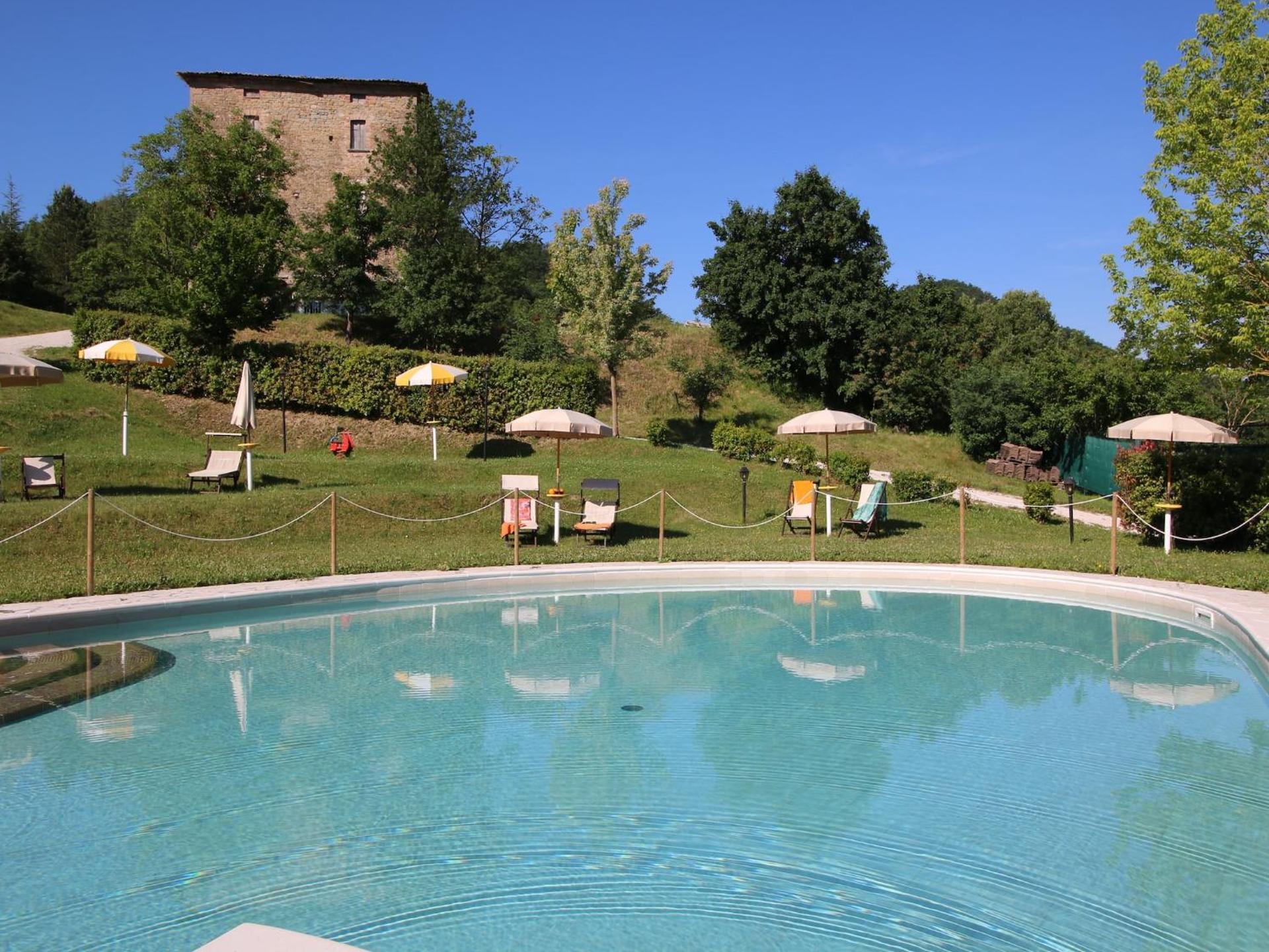 Mansion in Apecchio near Lake and Pool - Photo 10