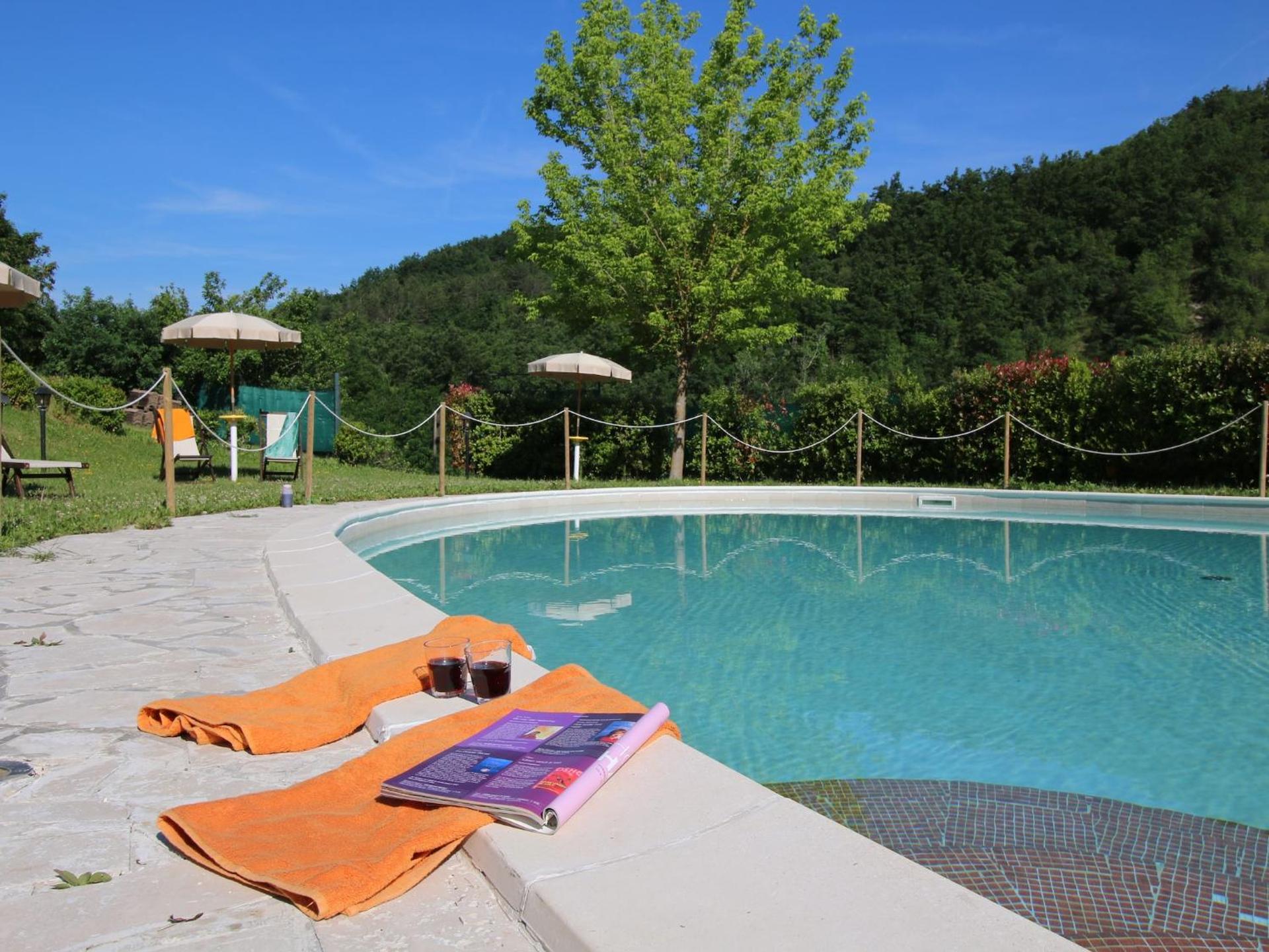 Mansion in Apecchio near Lake and Pool - Photo 9