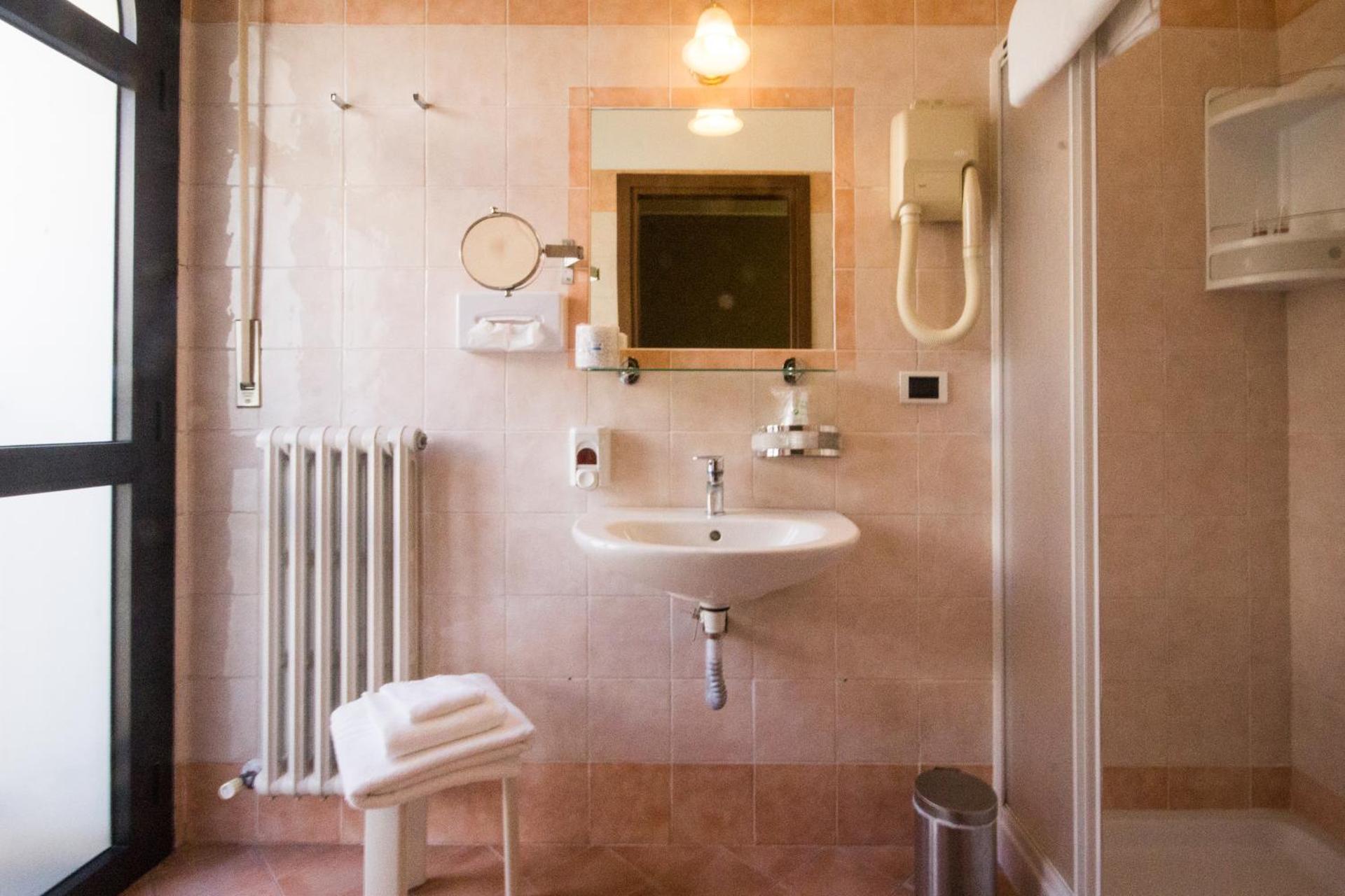 Hotel Gran Torino - Photo 3