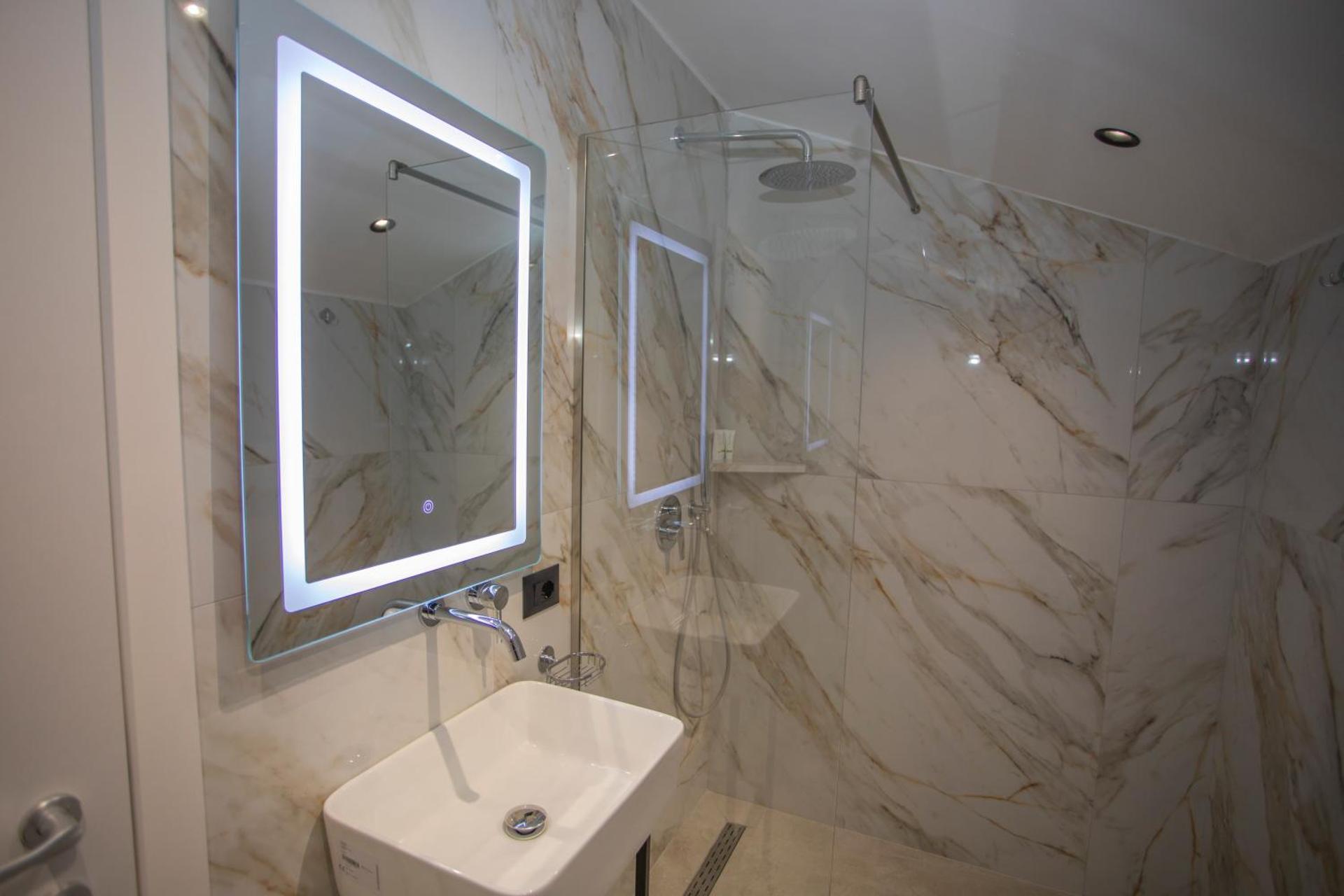 Villa Klaus Center Hotel - Photo 49