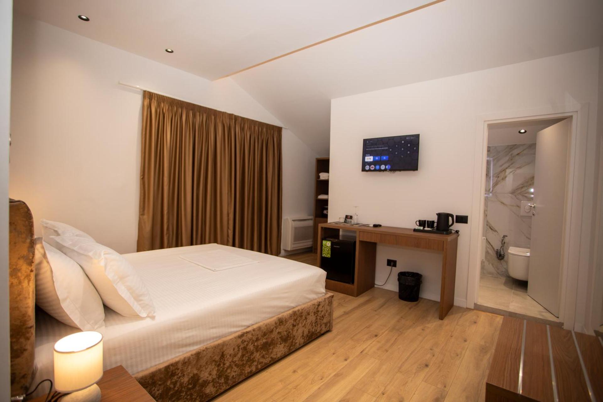 Villa Klaus Center Hotel - Photo 46