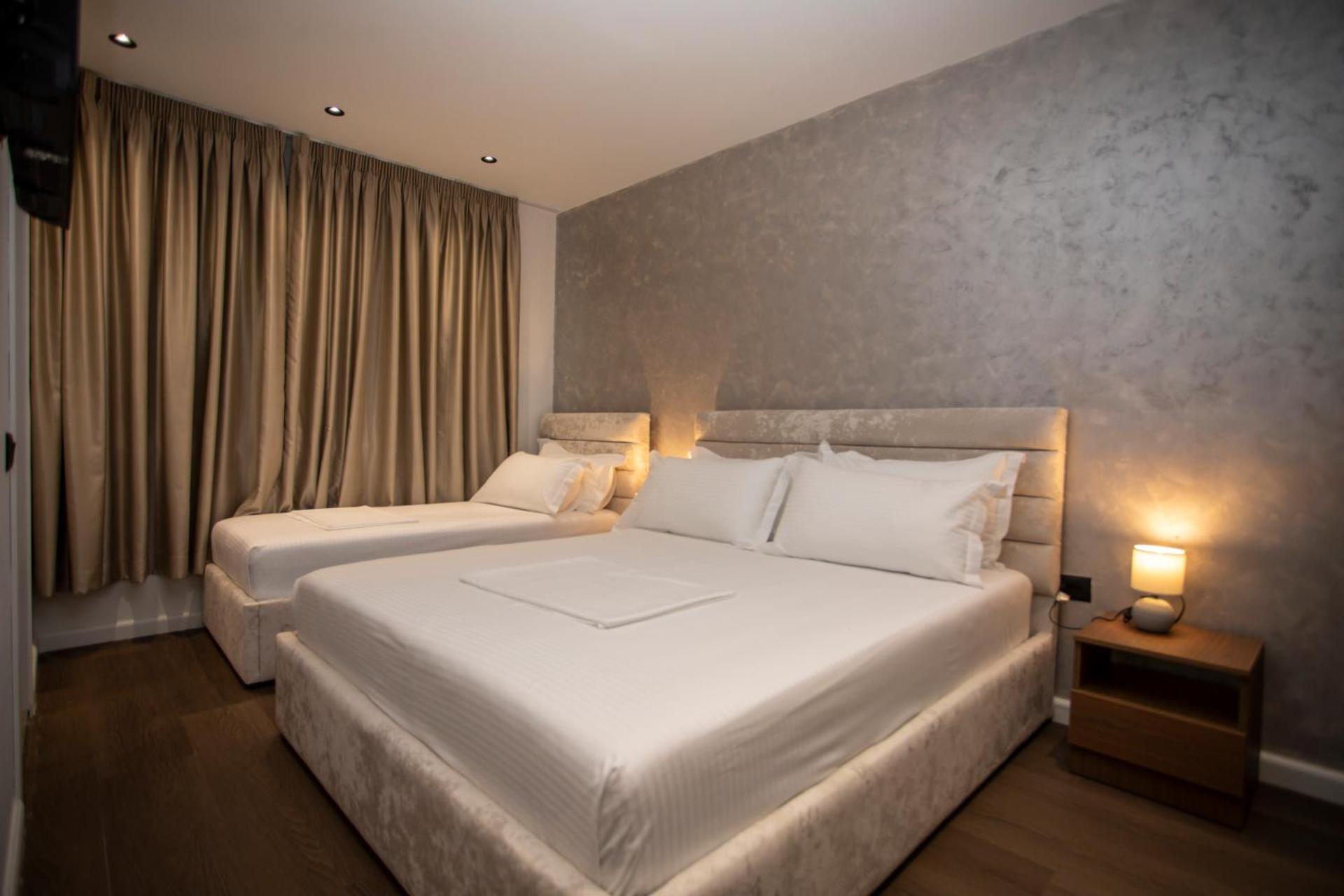 Villa Klaus Center Hotel - Photo 10