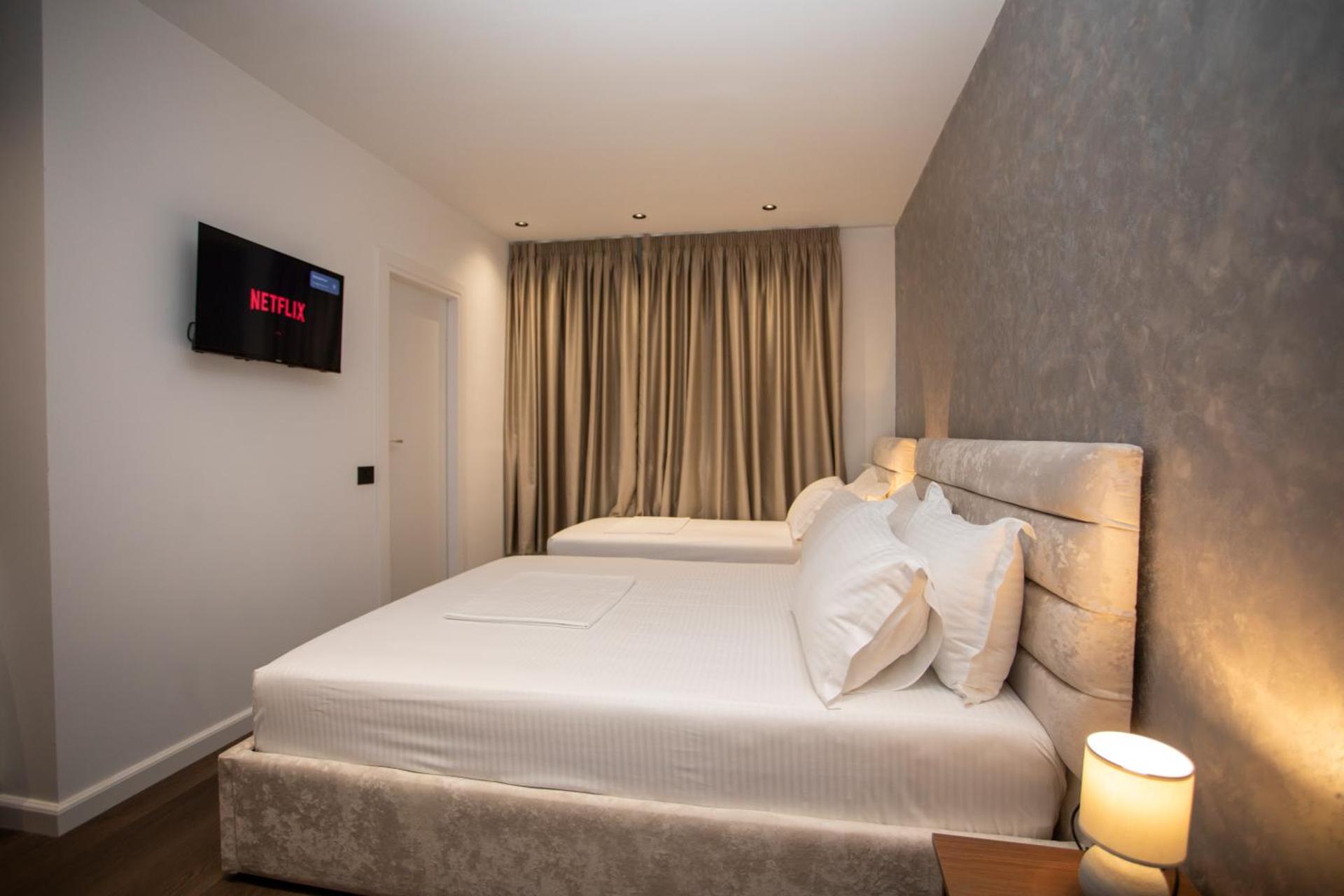 Villa Klaus Center Hotel - Photo 12