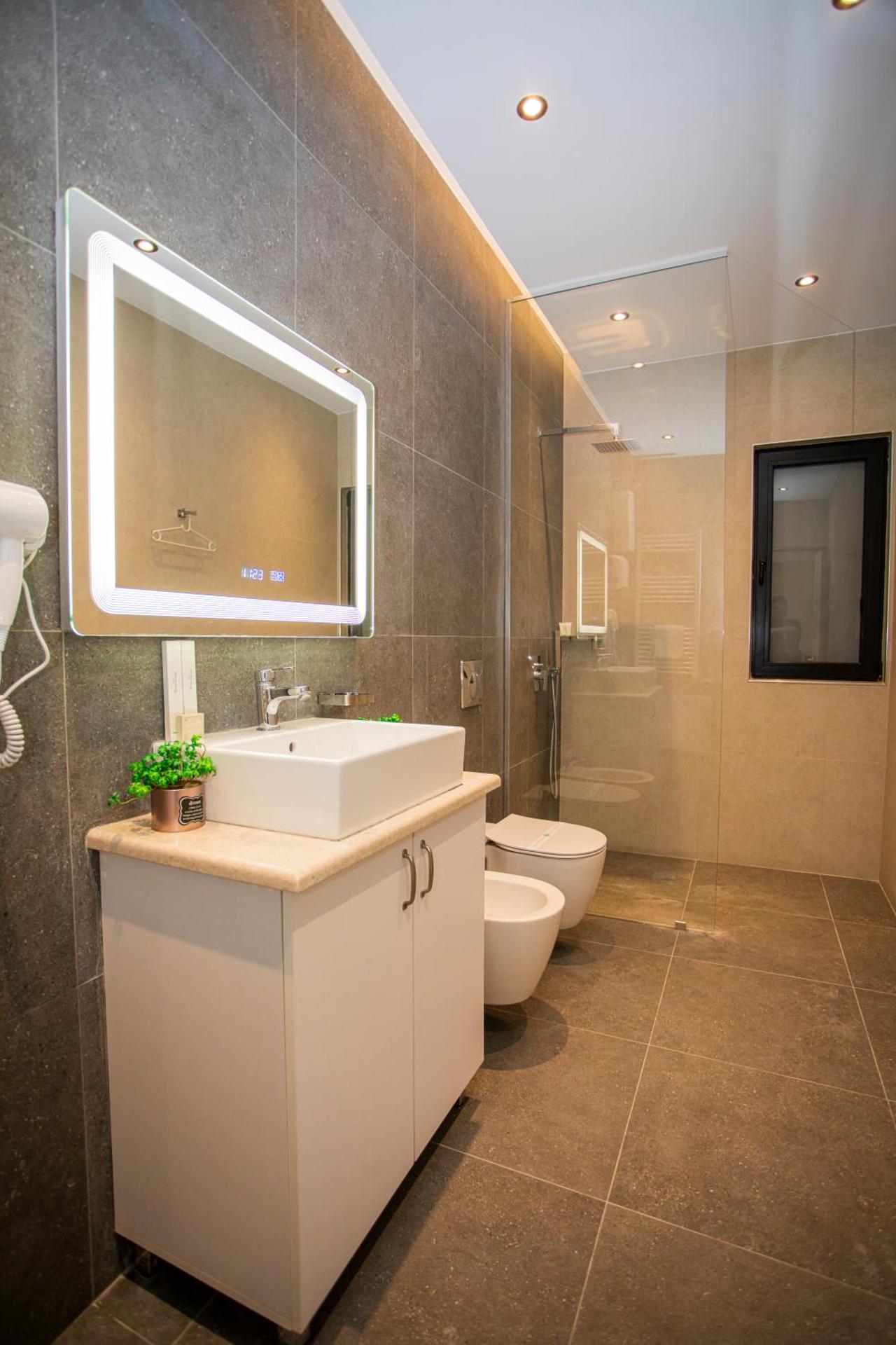 Villa Klaus Center Hotel - Photo 53