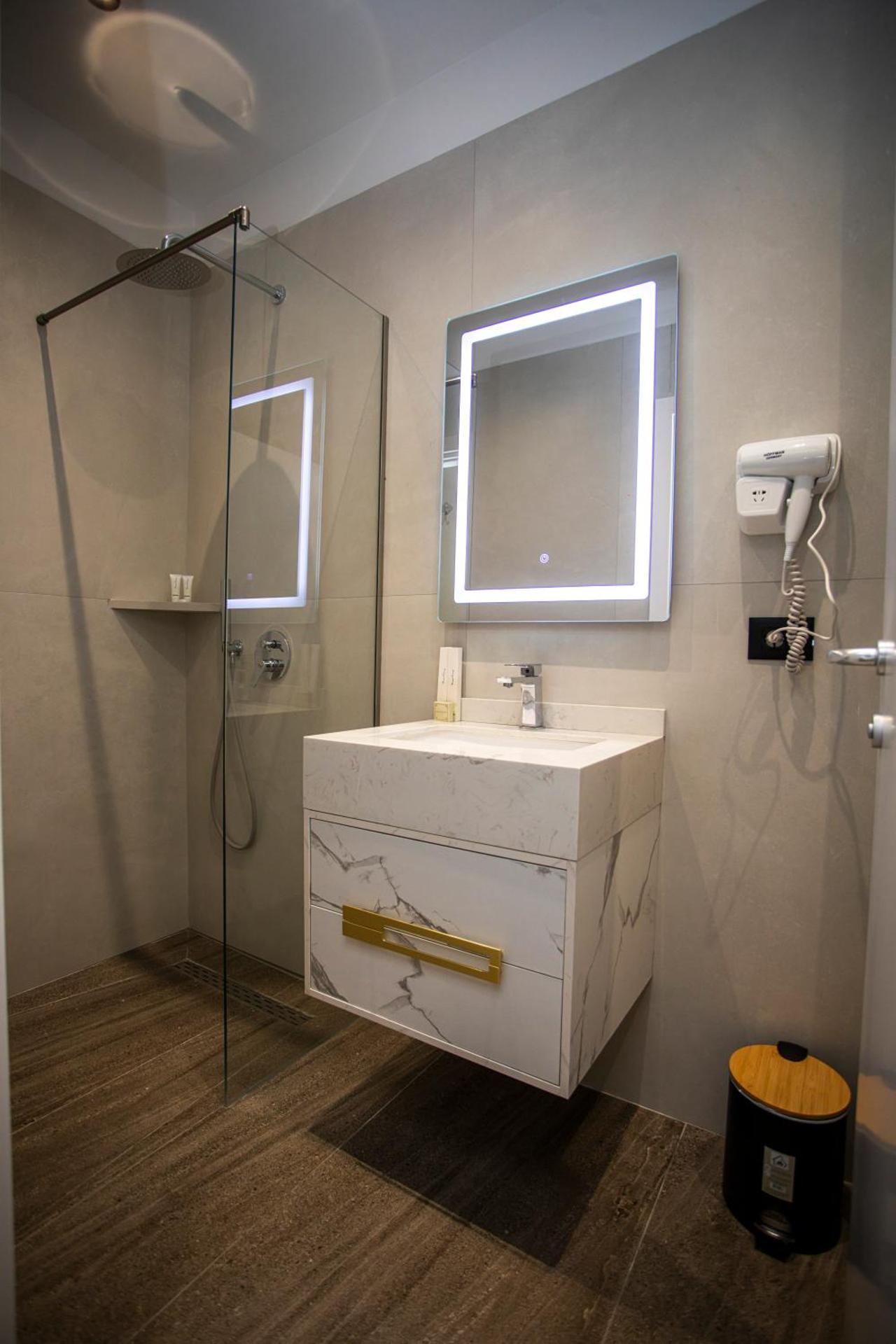 Villa Klaus Center Hotel - Photo 52