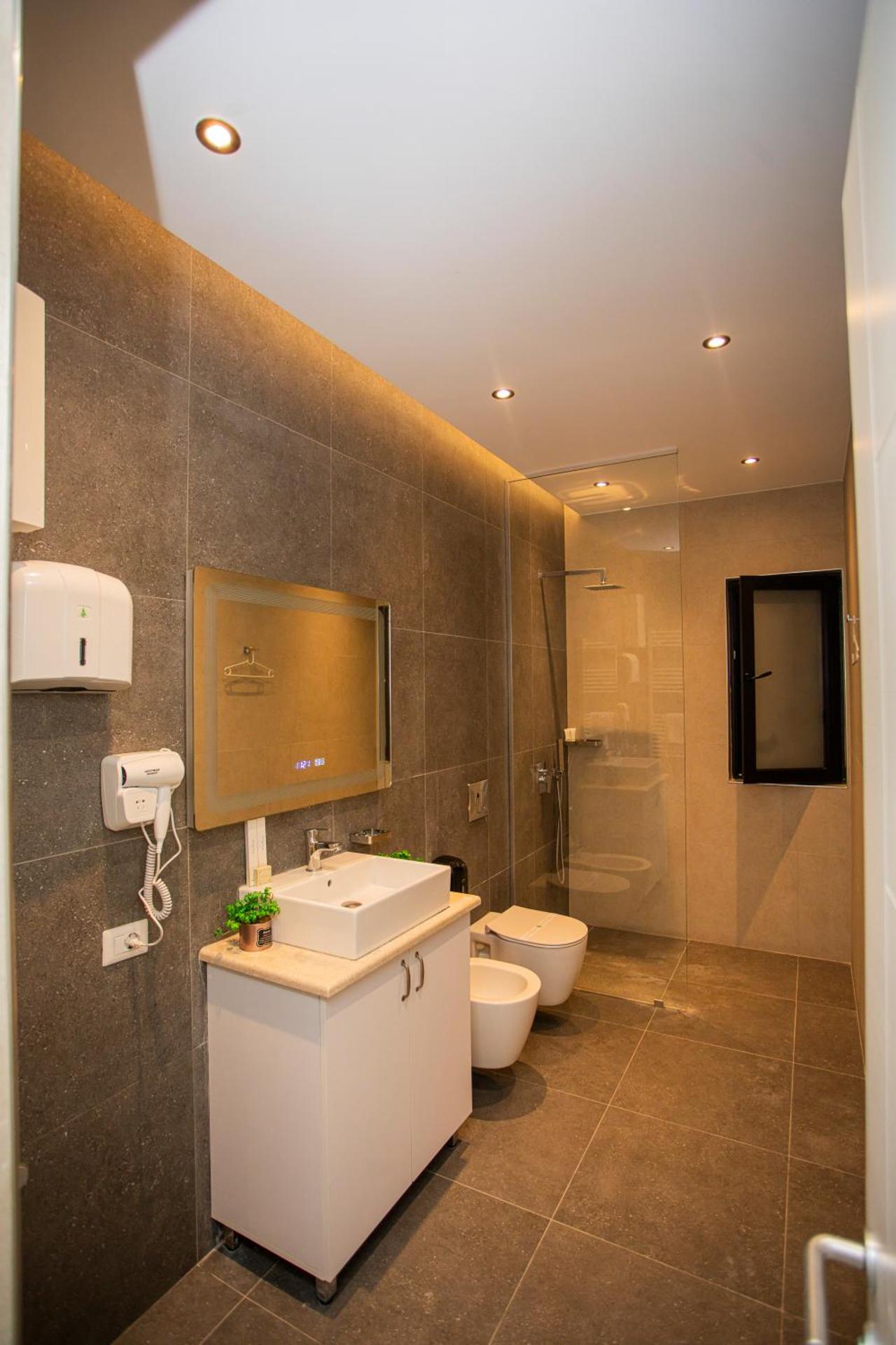 Villa Klaus Center Hotel - Photo 56