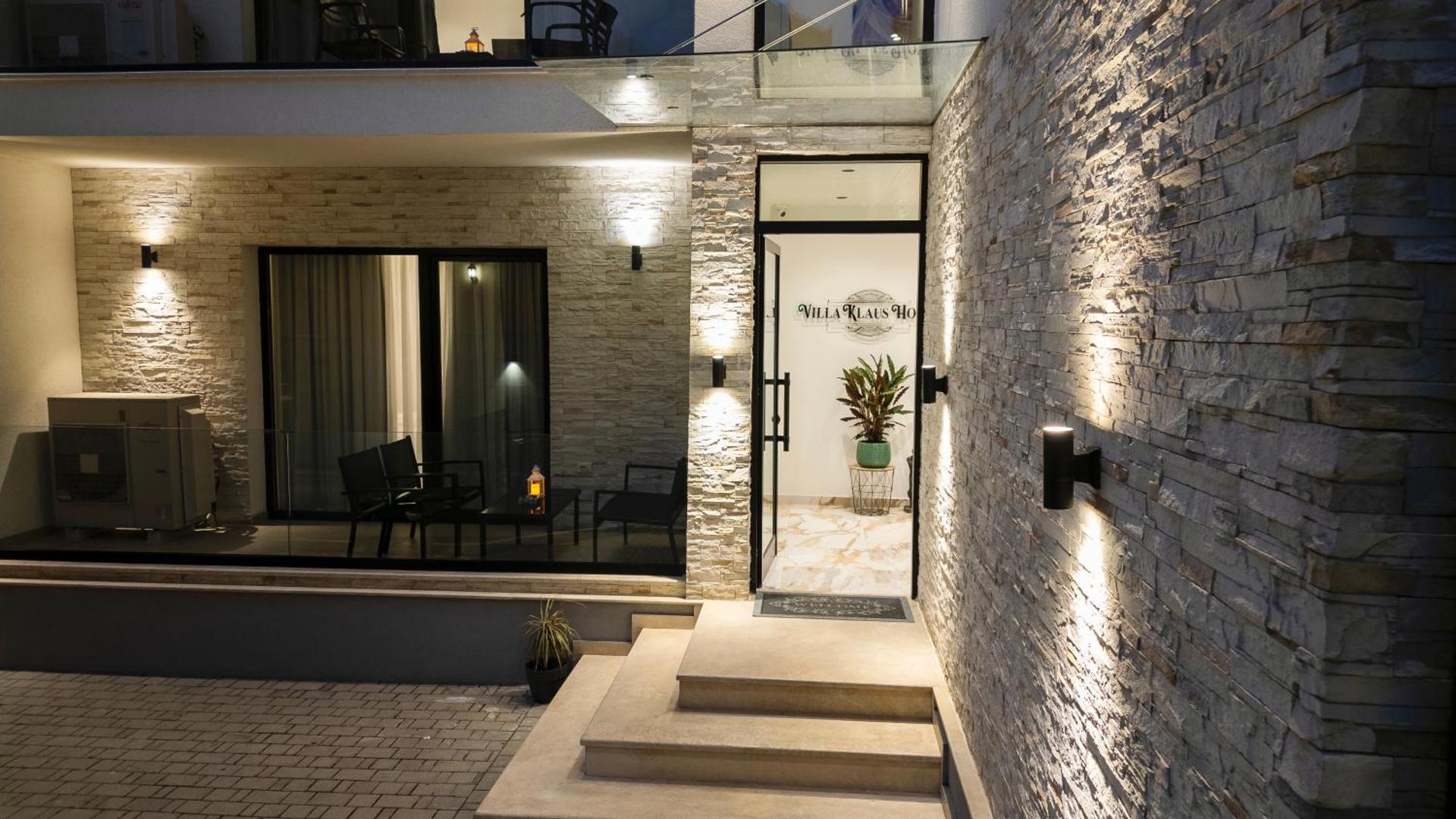 Villa Klaus Center Hotel - Photo 19