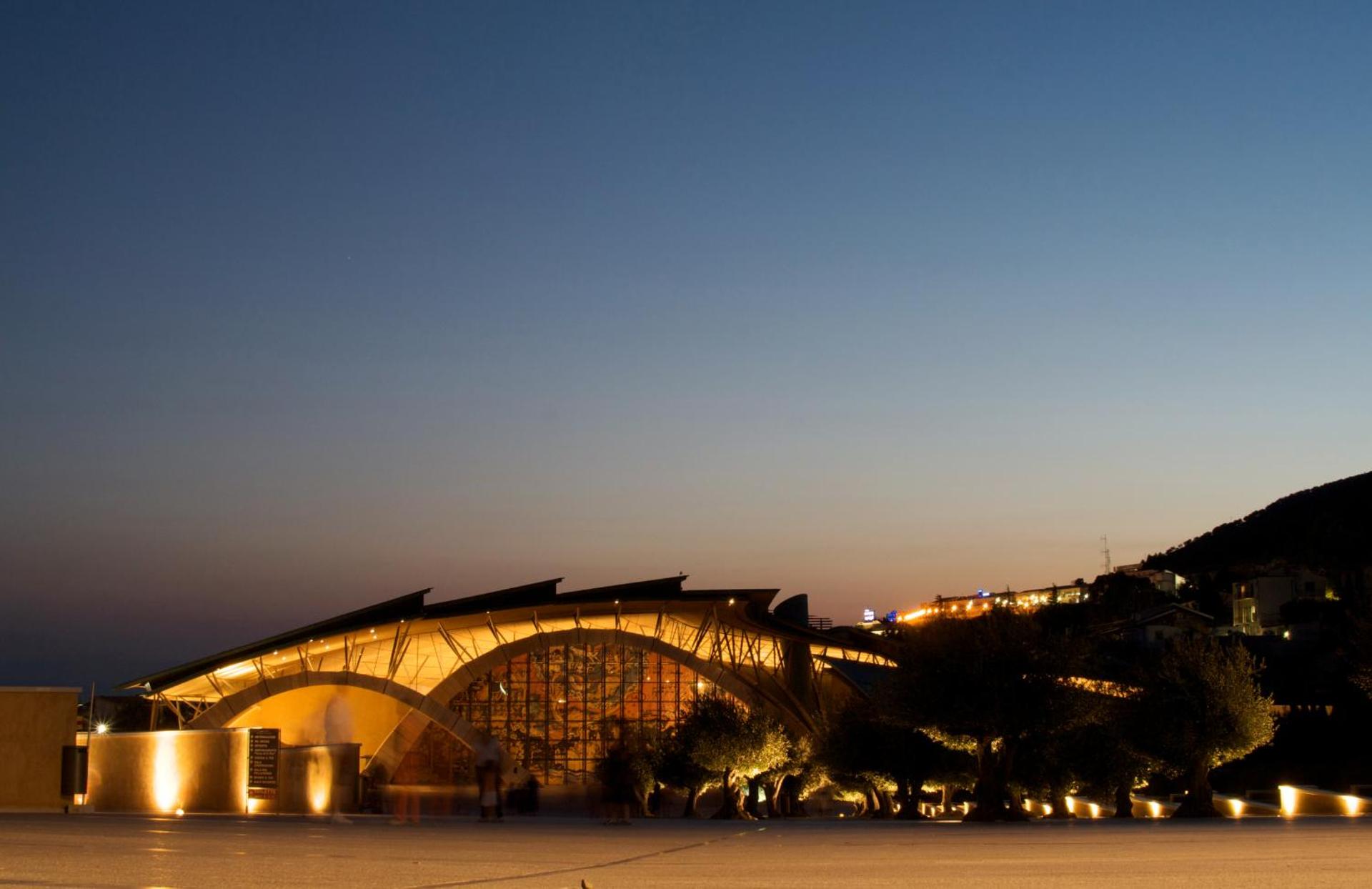 La Solaria Hotel - Photo 24