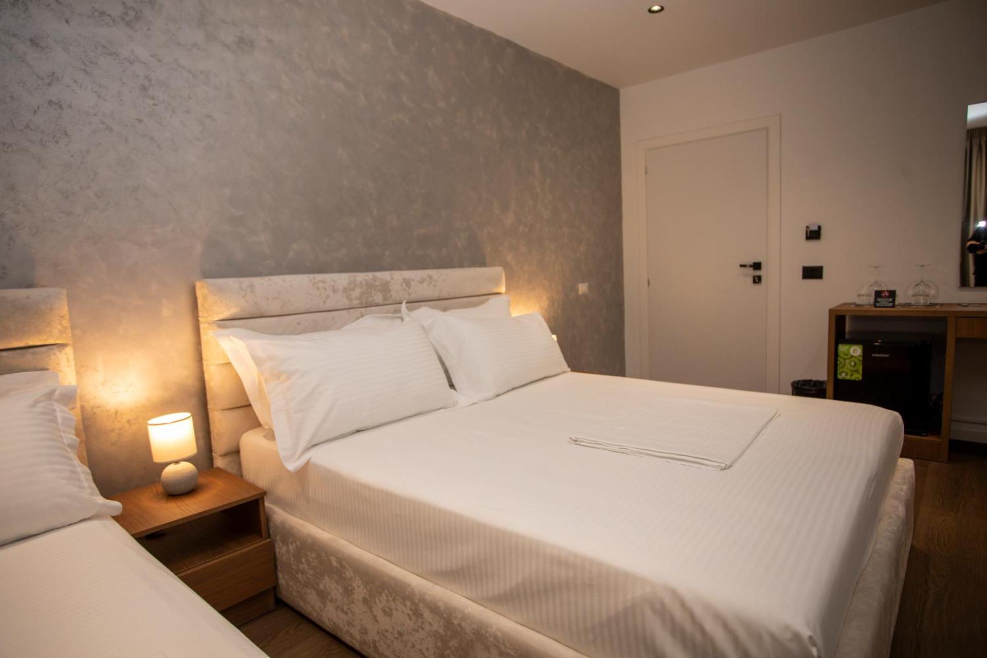 Villa Klaus Center Hotel - Photo 11