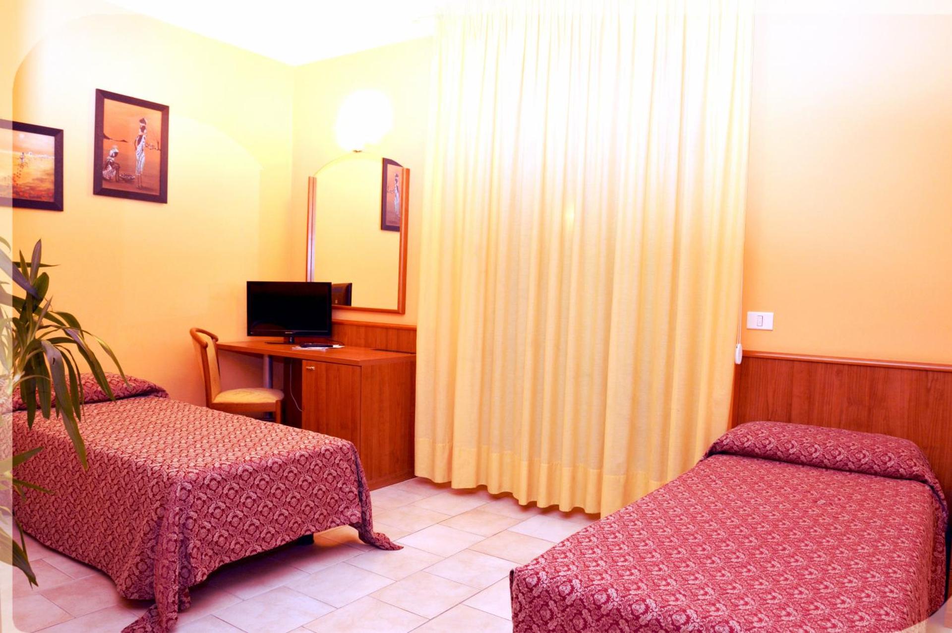 La Solaria Hotel - Photo 48