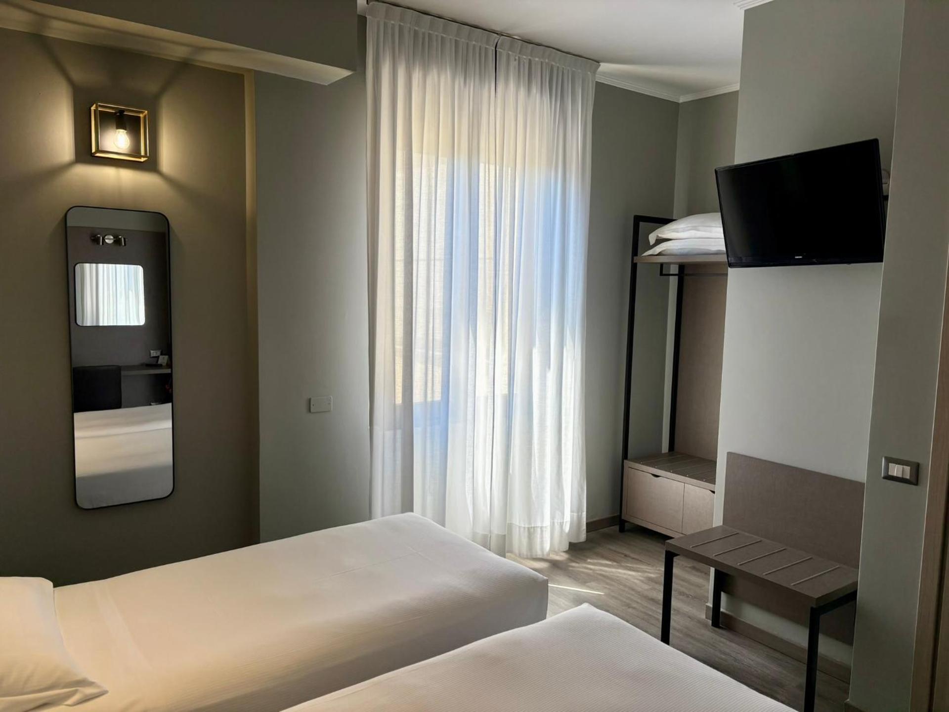 Hotel Perugino - Photo 36