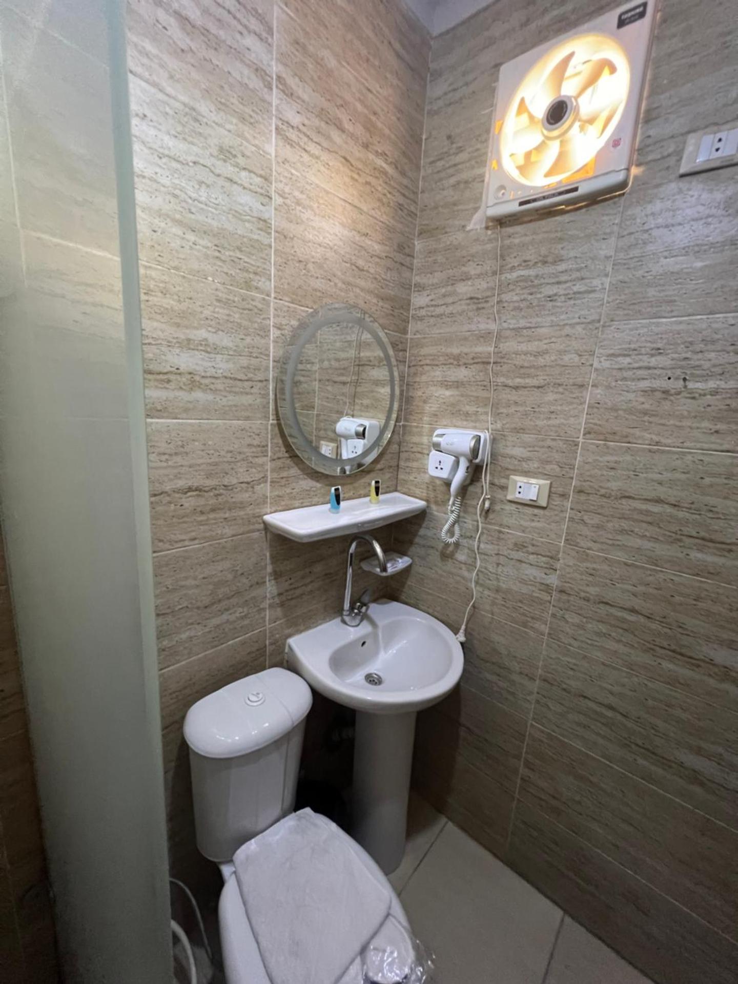 Osiris pyramids - Photo 28