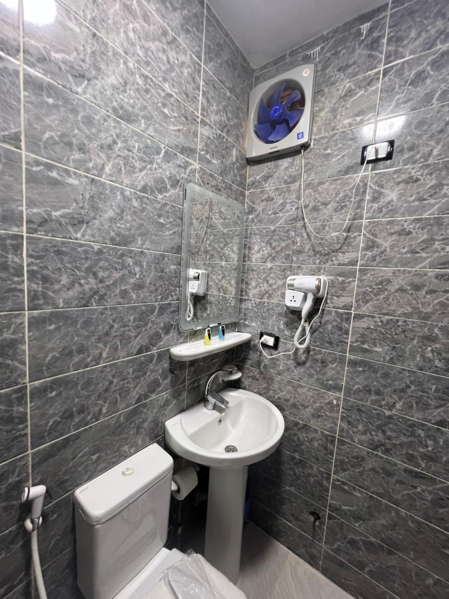 Osiris pyramids - Photo 39