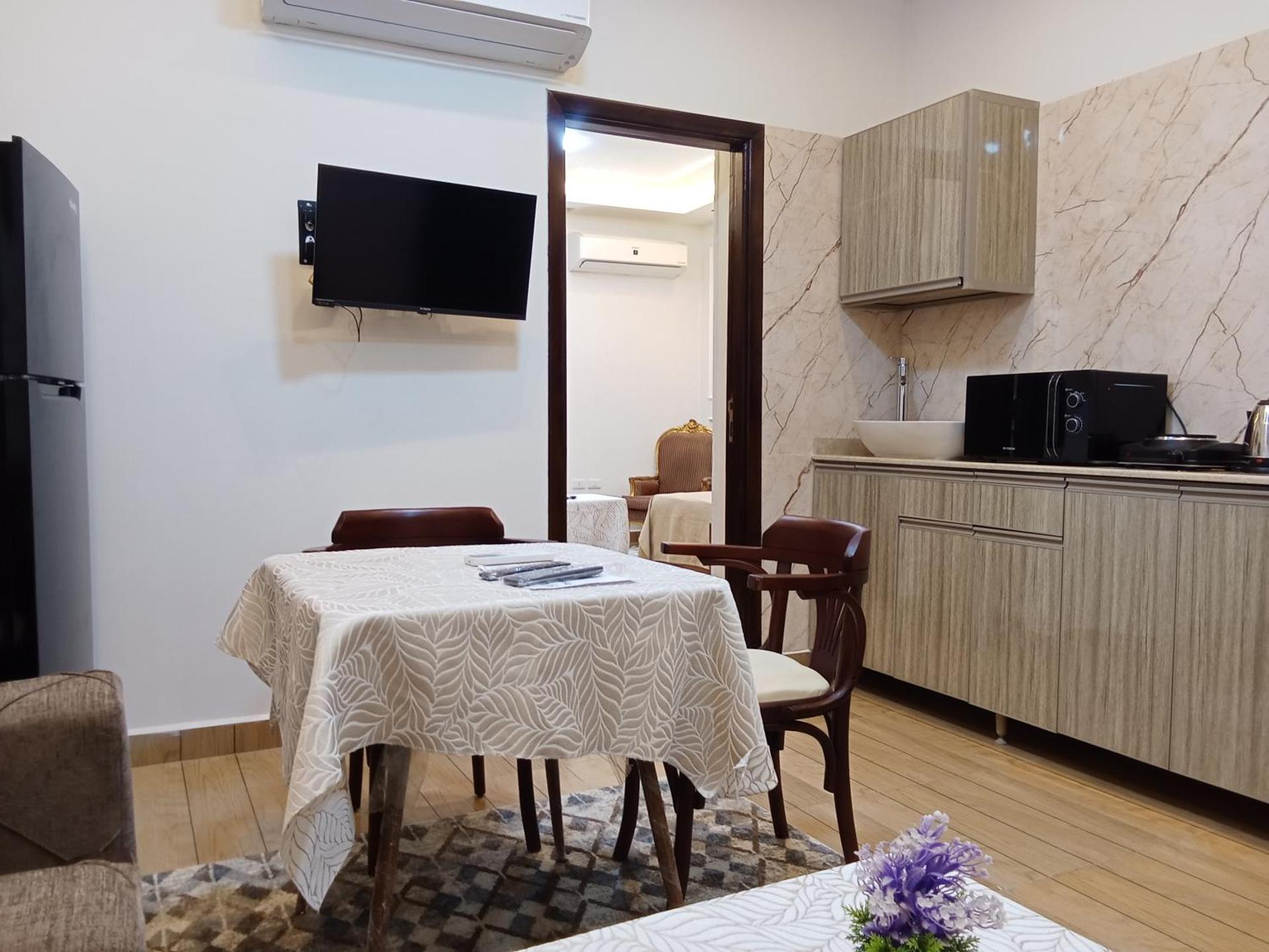 New Panorama Inn - Photo 2