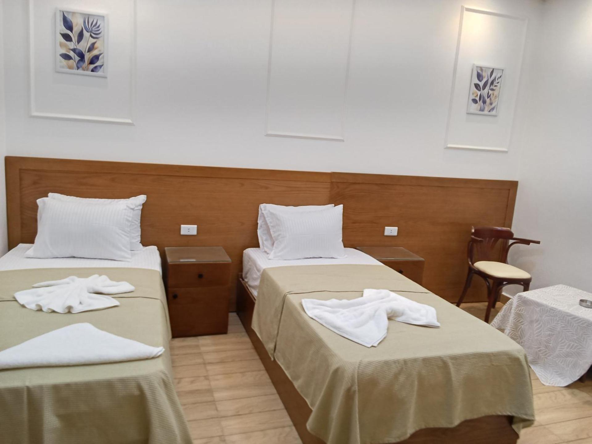 New Panorama Inn - Photo 7