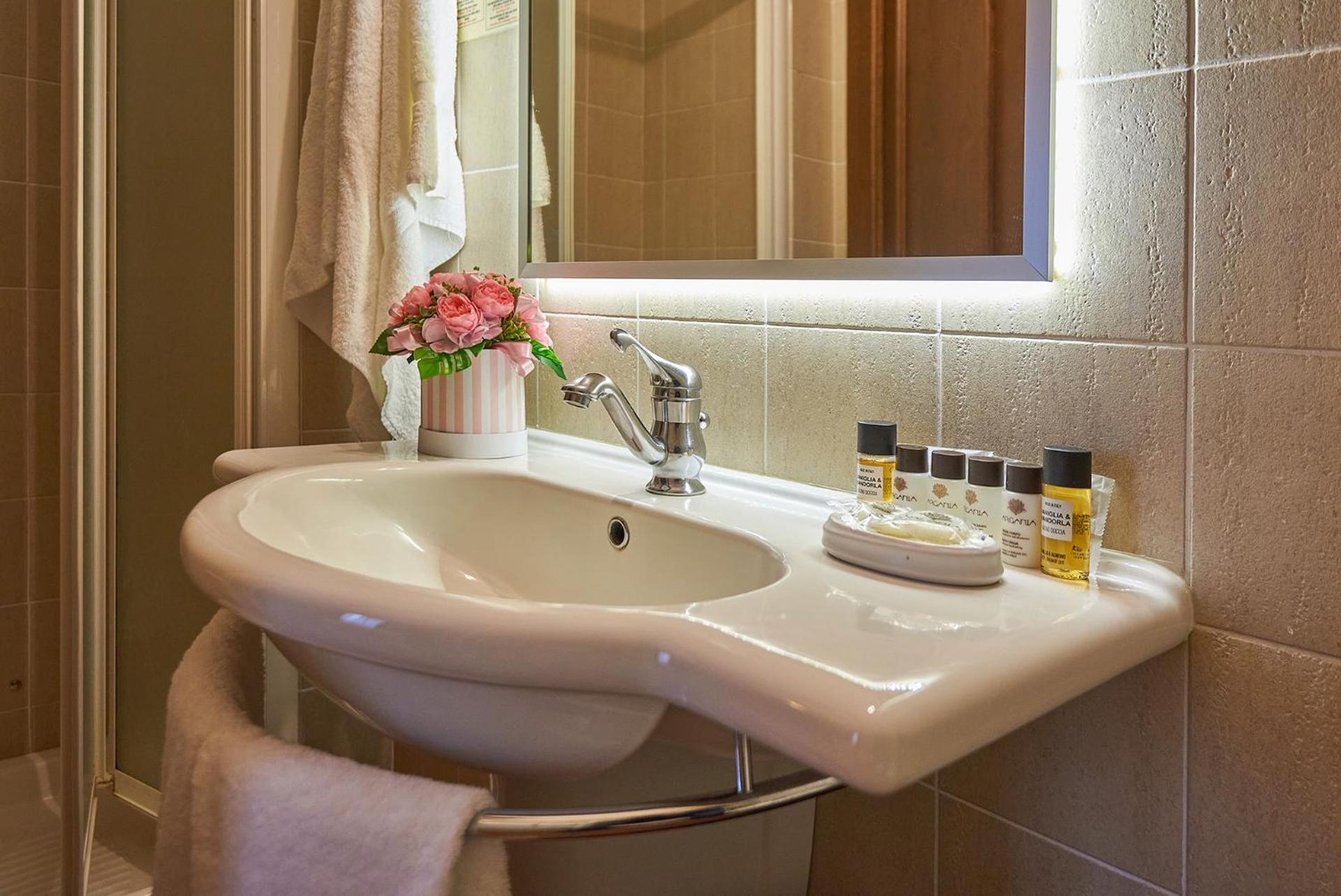 Casanova - Wellness Center La Grotta Etrusca - Photo 47