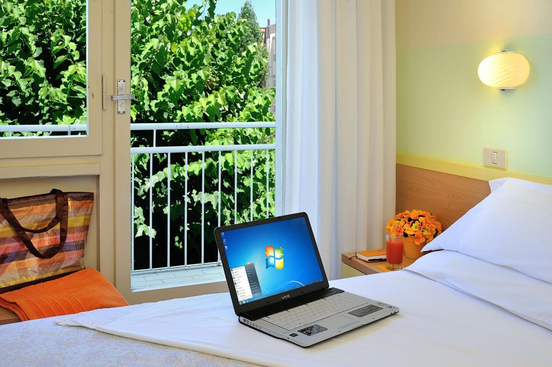 Hotel Capri - Photo 3