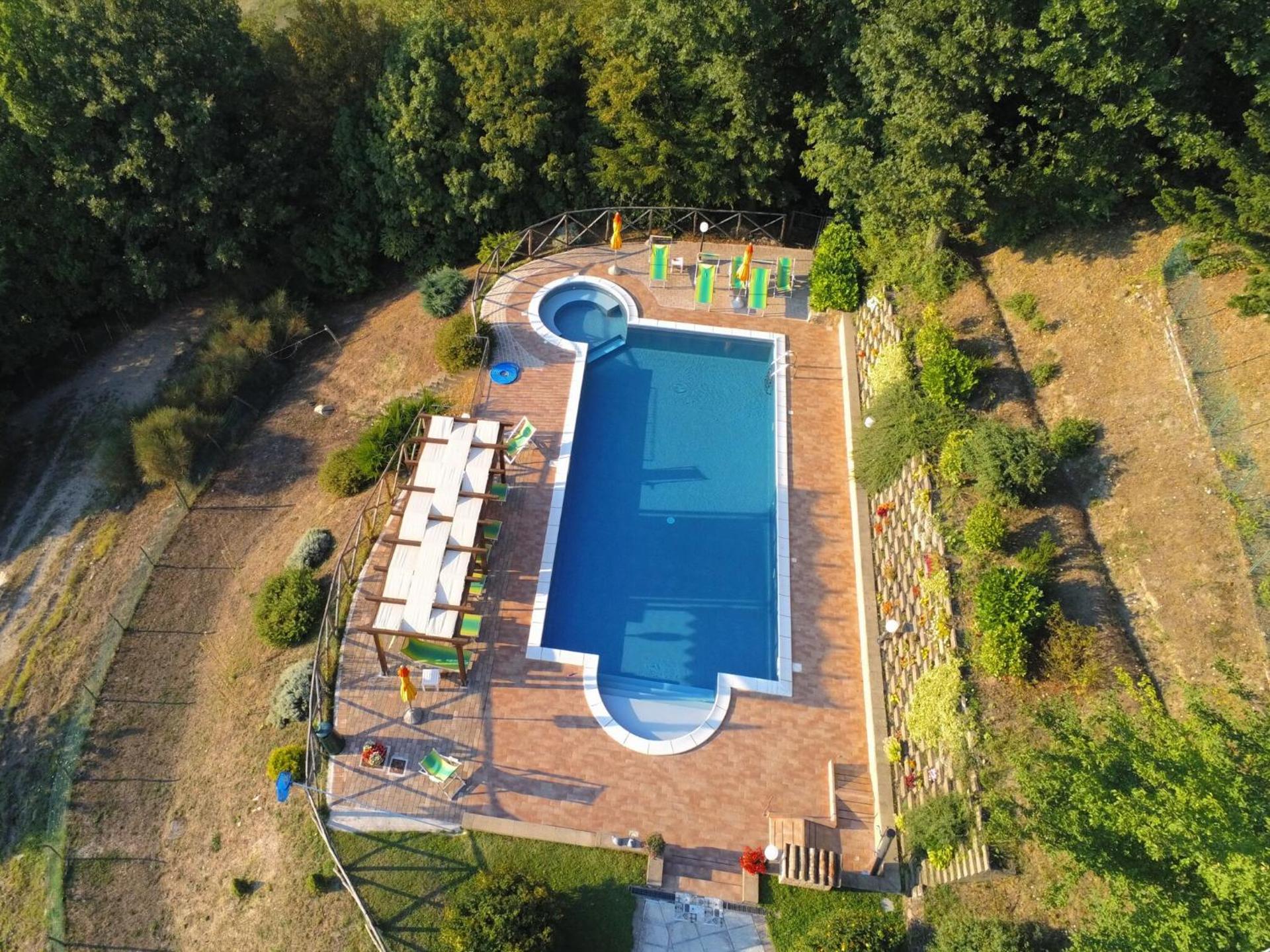 Pet-Friendly Retreat - Photo 28