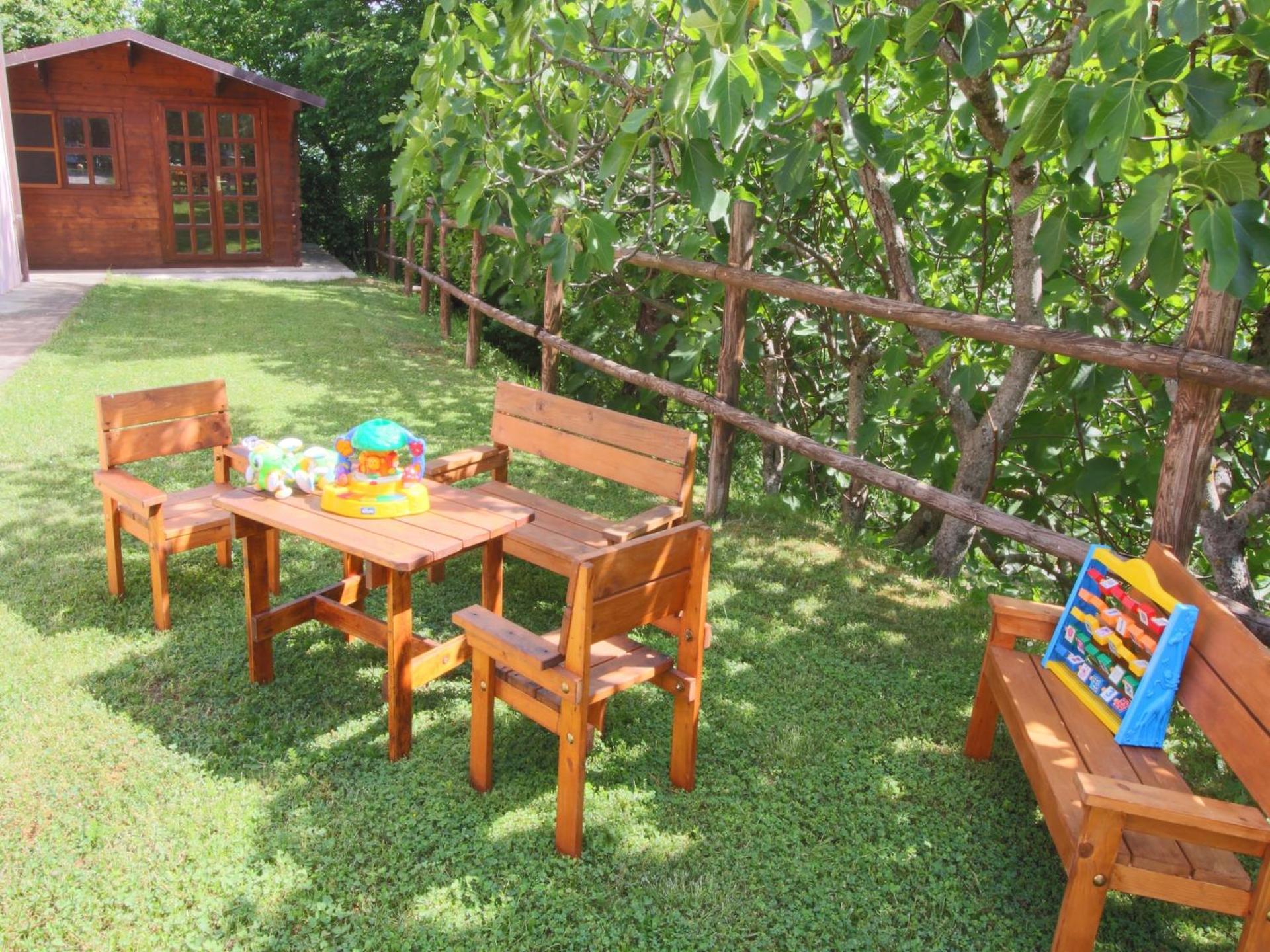 Pet-Friendly Retreat - Photo 9