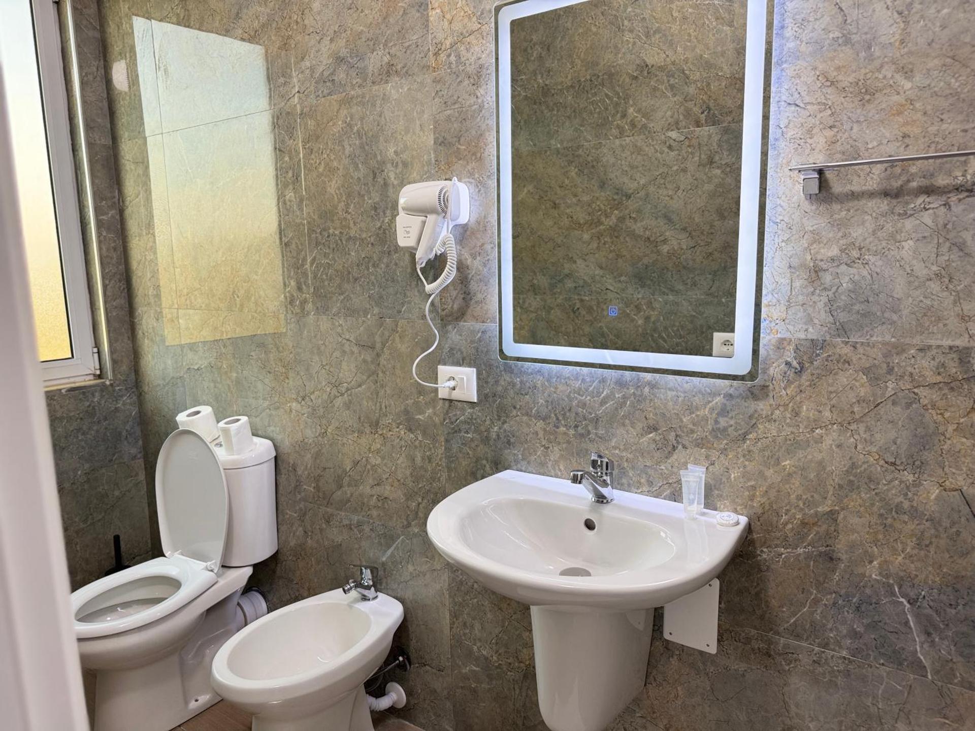 Aerostay Hotel - Photo 52