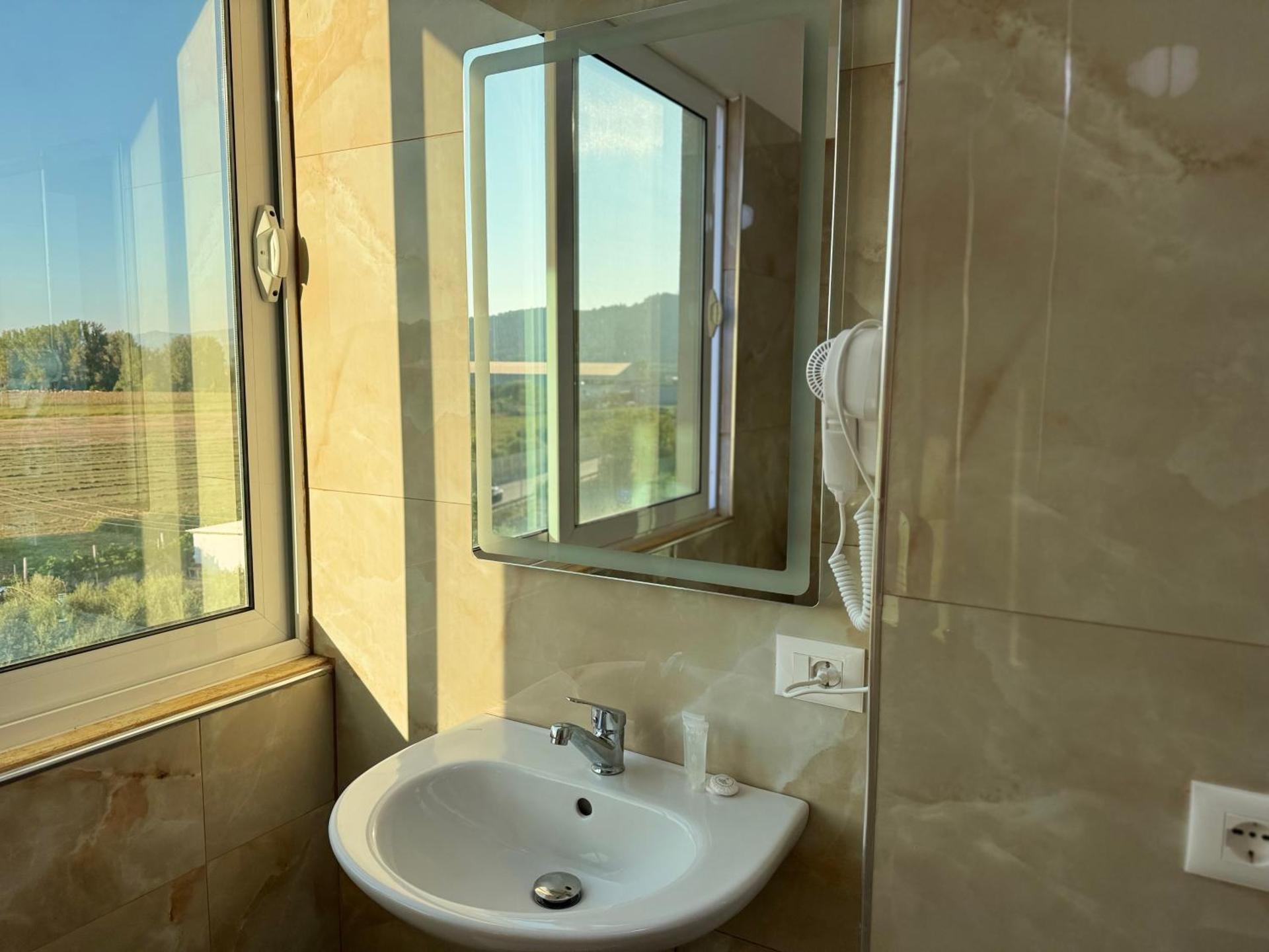 Aerostay Hotel - Photo 70