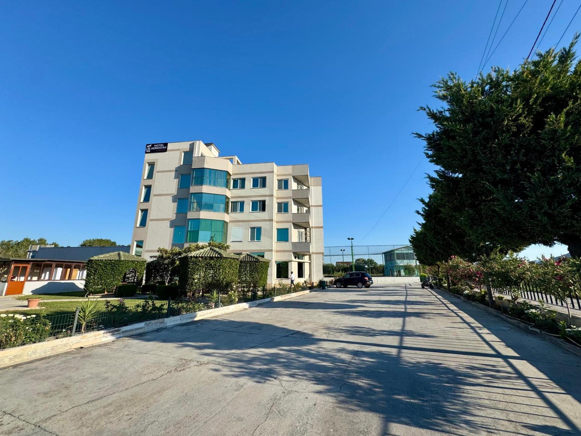 Aerostay Hotel - Photo 31