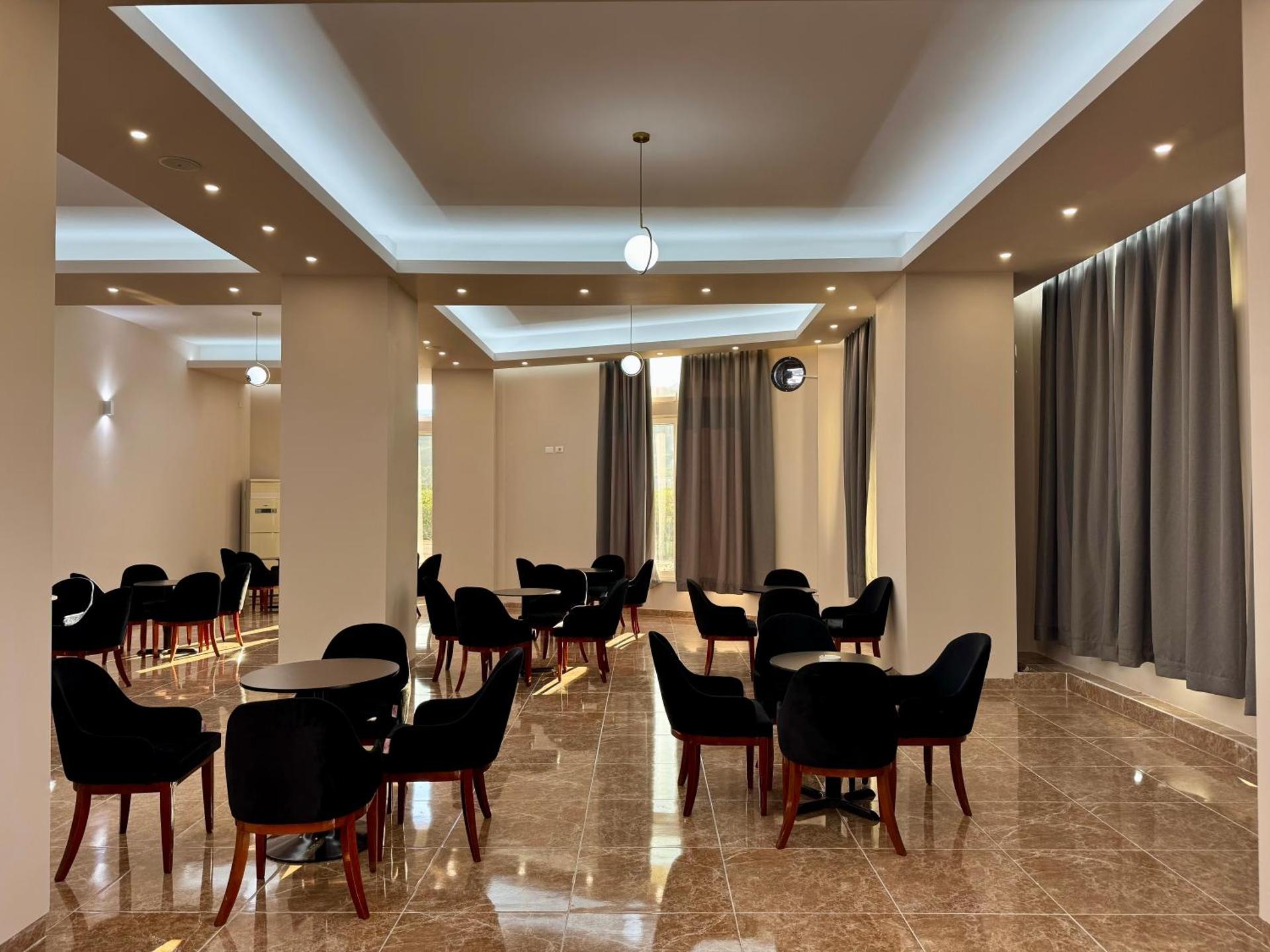 Aerostay Hotel - Photo 121