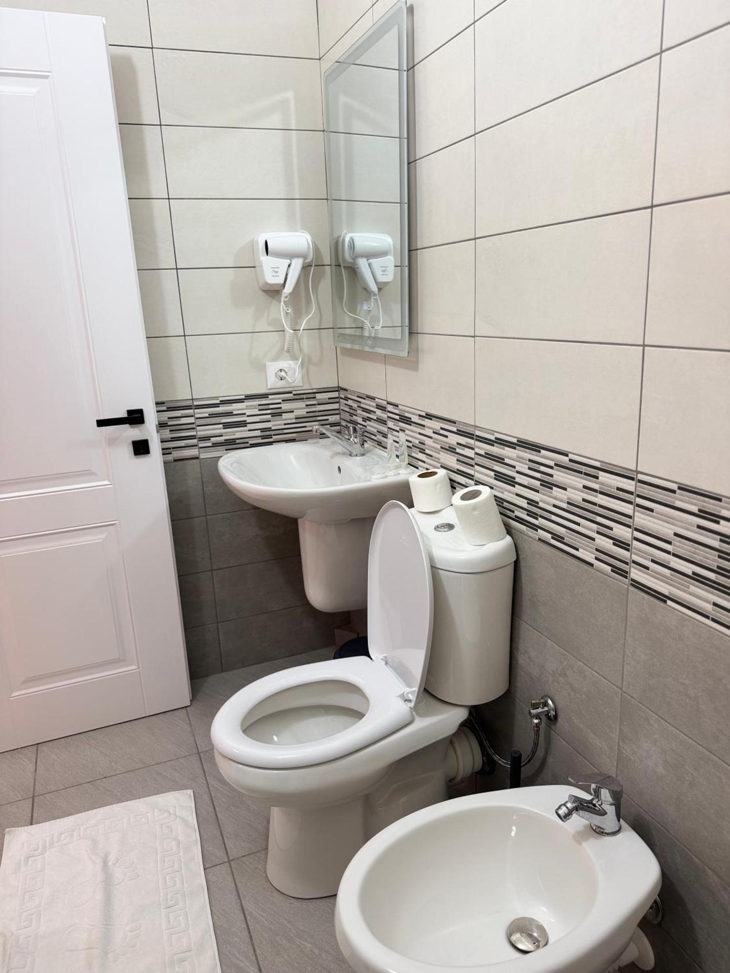 Aerostay Hotel - Photo 160