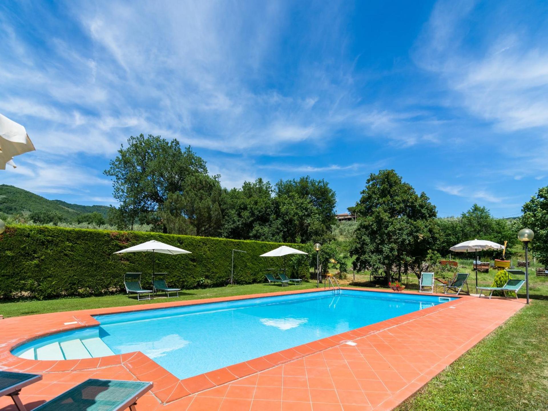 Farmhouse in Tuscany with Panoramic Pool - Photo 24