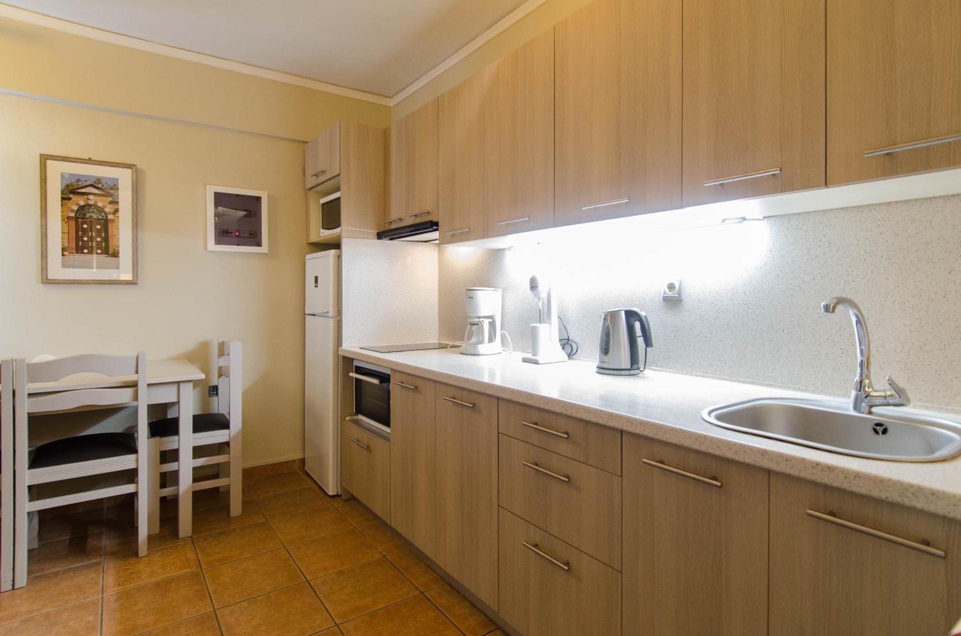 Plaka Studios - Photo 20