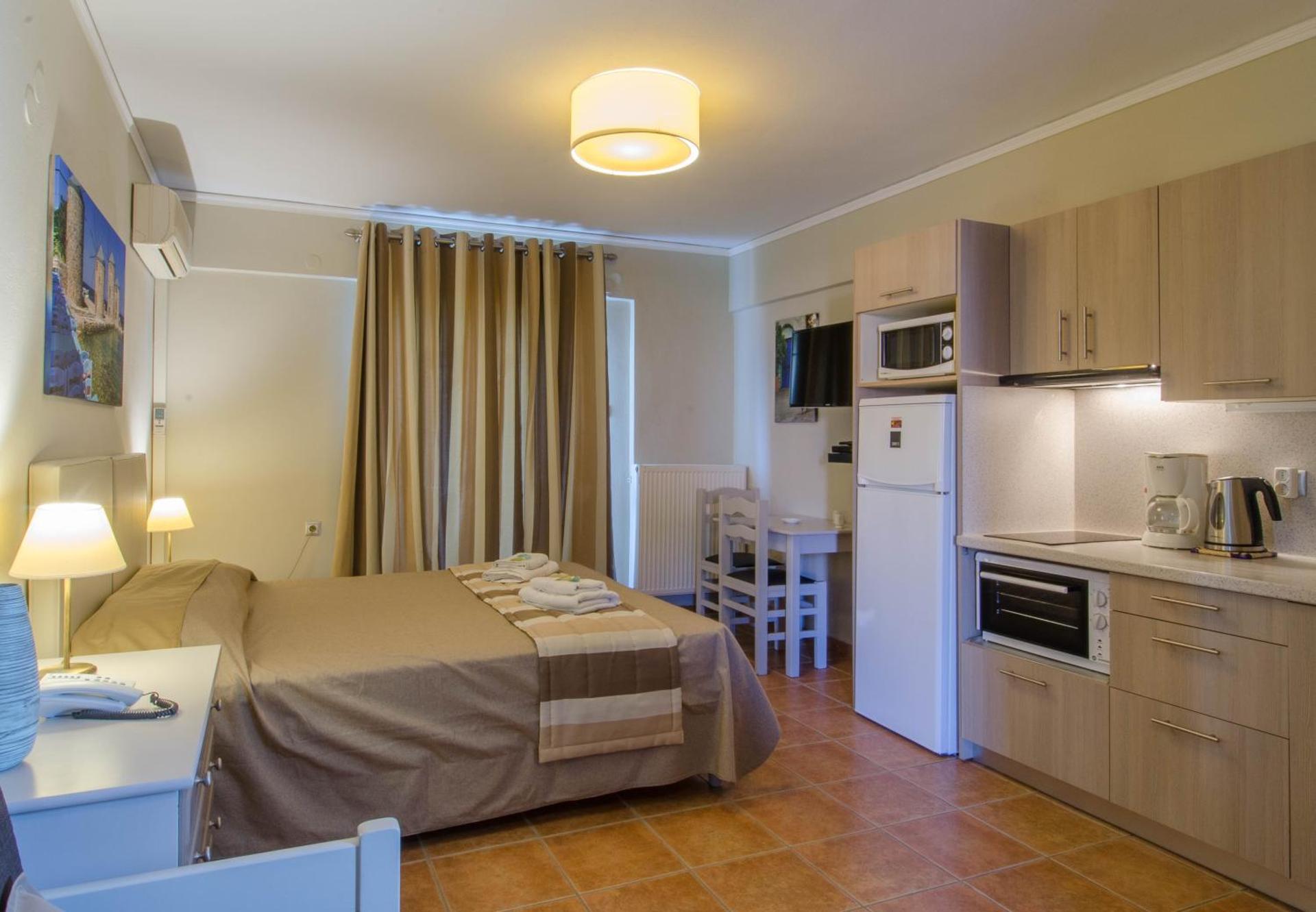 Plaka Studios - Photo 52