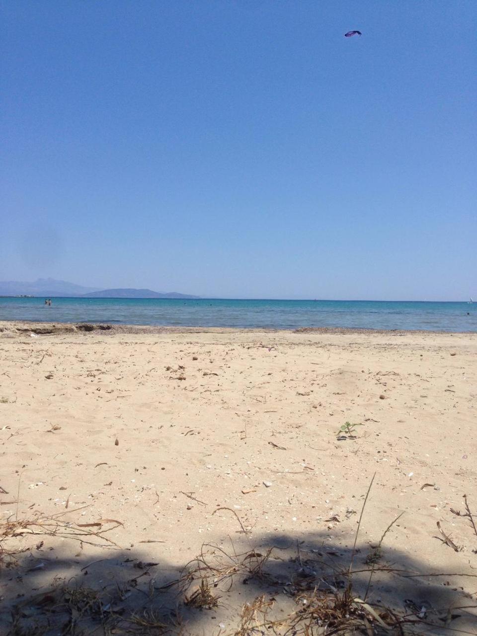 Beachfront Apartment Downtown close to Athens Airport - Photo 3