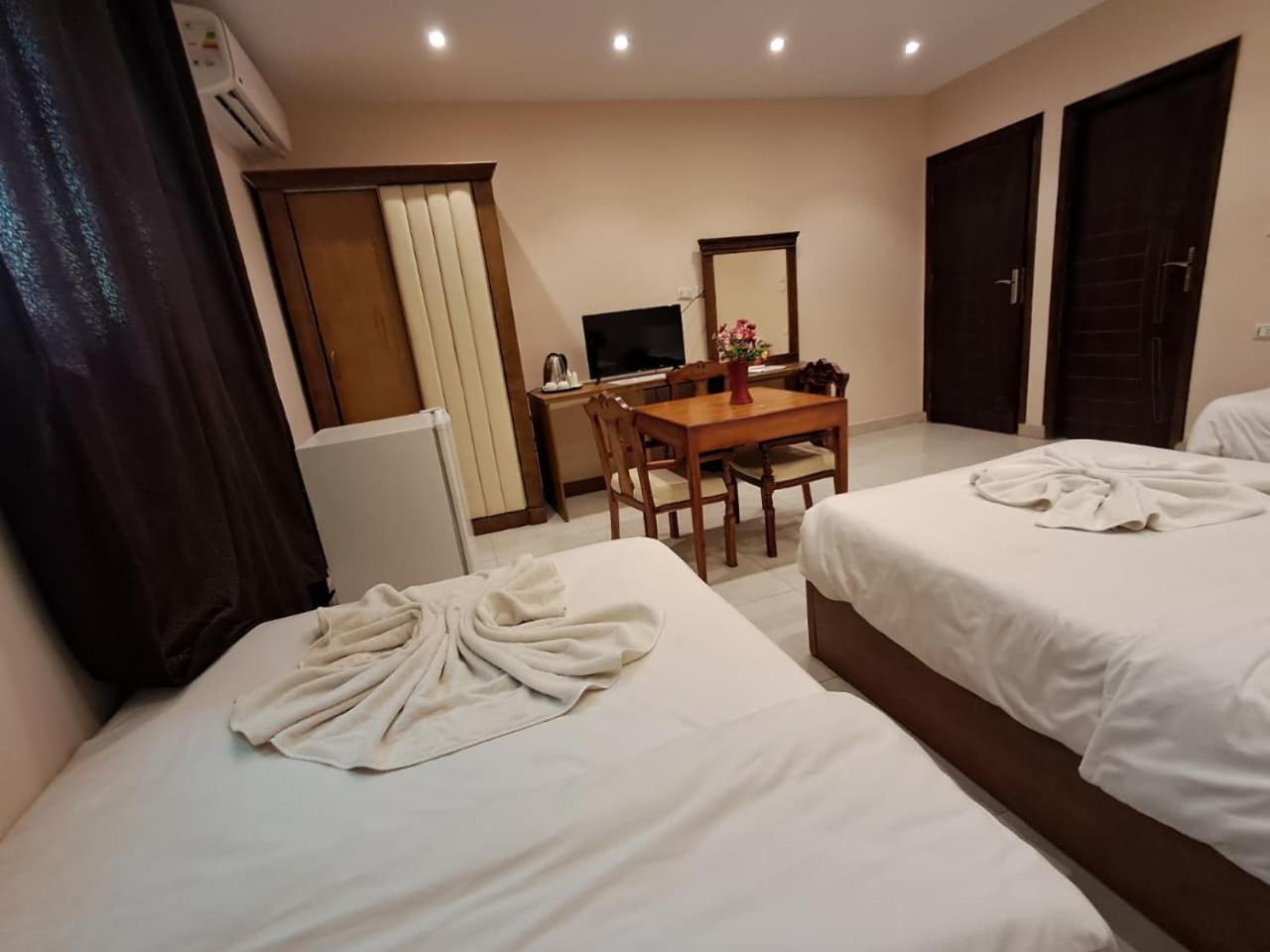 The Great Golden Pyramid - Photo 3