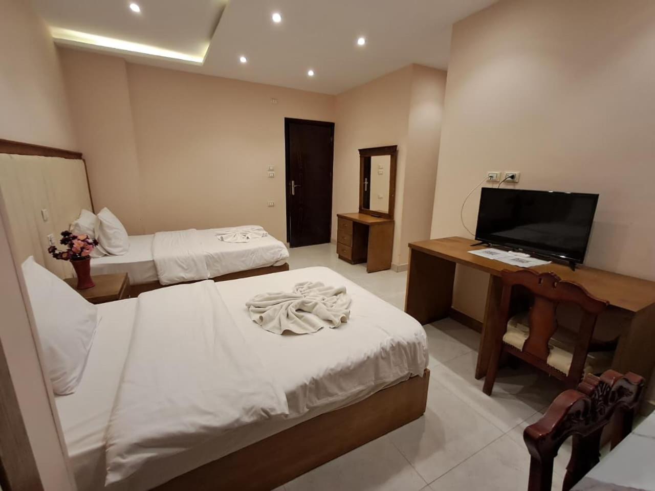 The Great Golden Pyramid - Photo 42