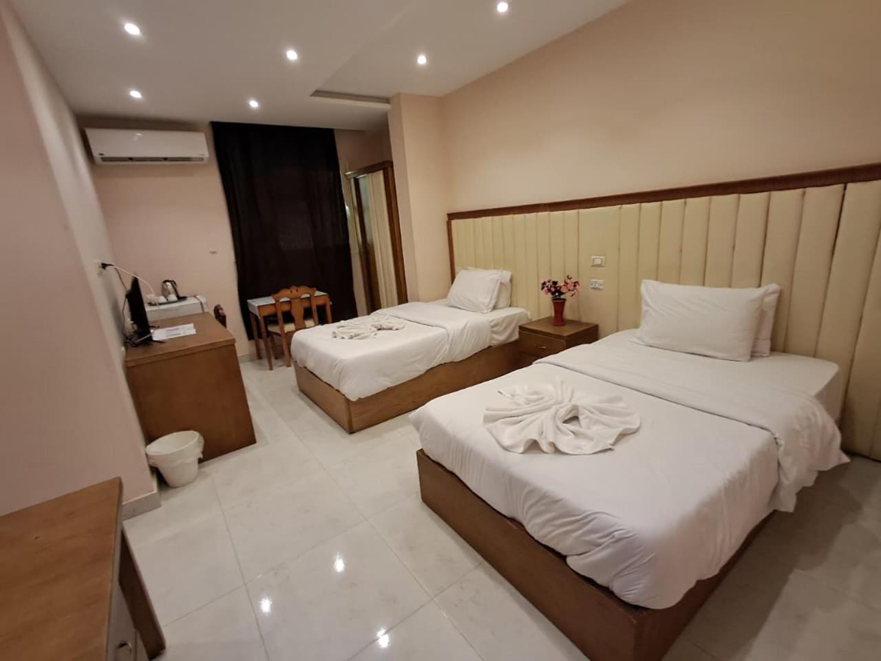 The Great Golden Pyramid - Photo 36