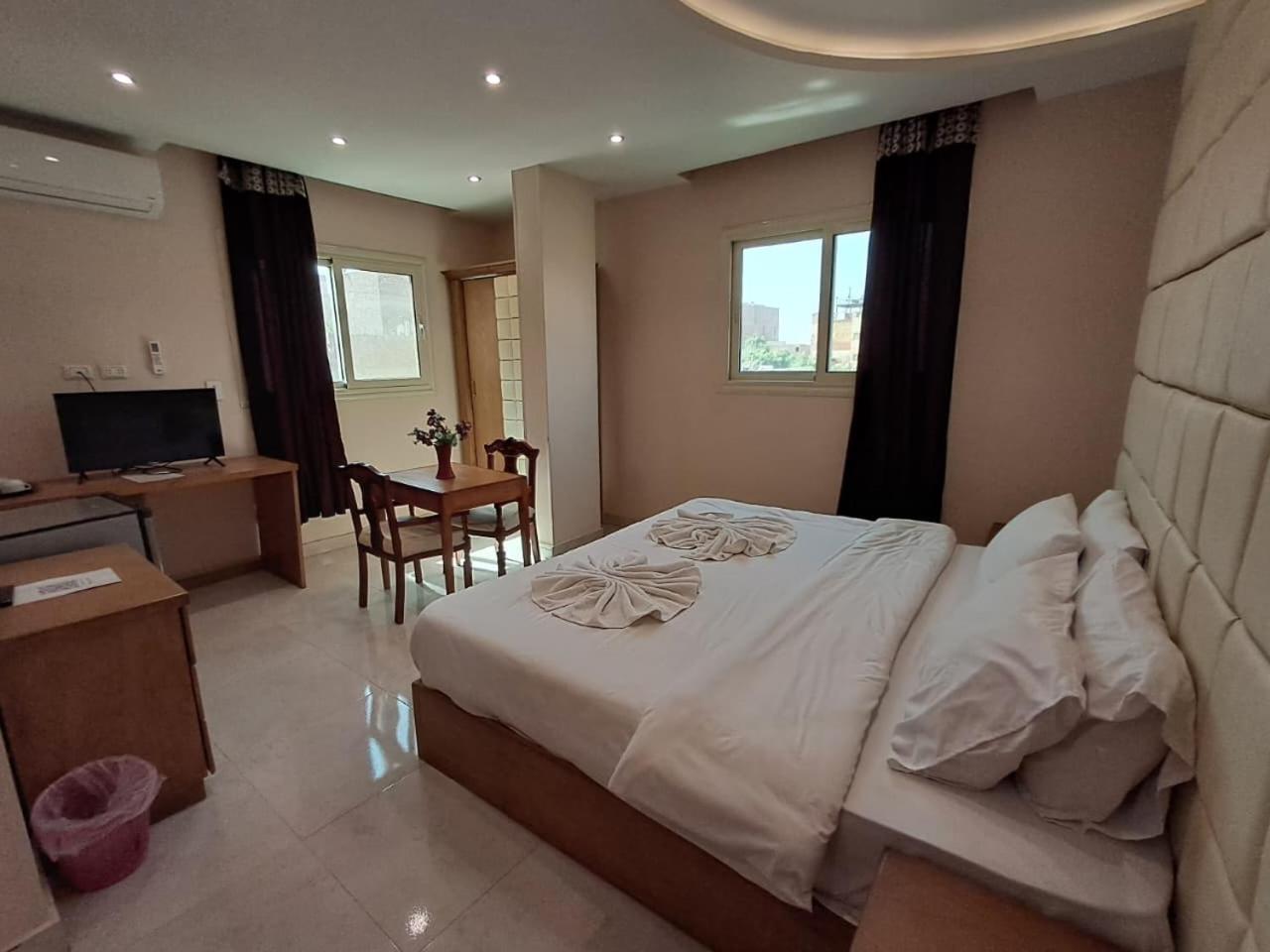 The Great Golden Pyramid - Photo 63