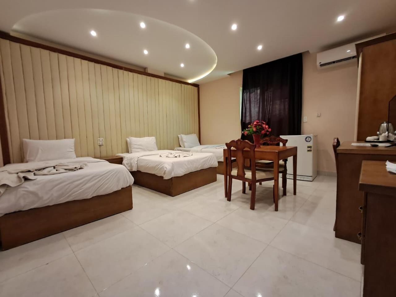 The Great Golden Pyramid - Photo 48