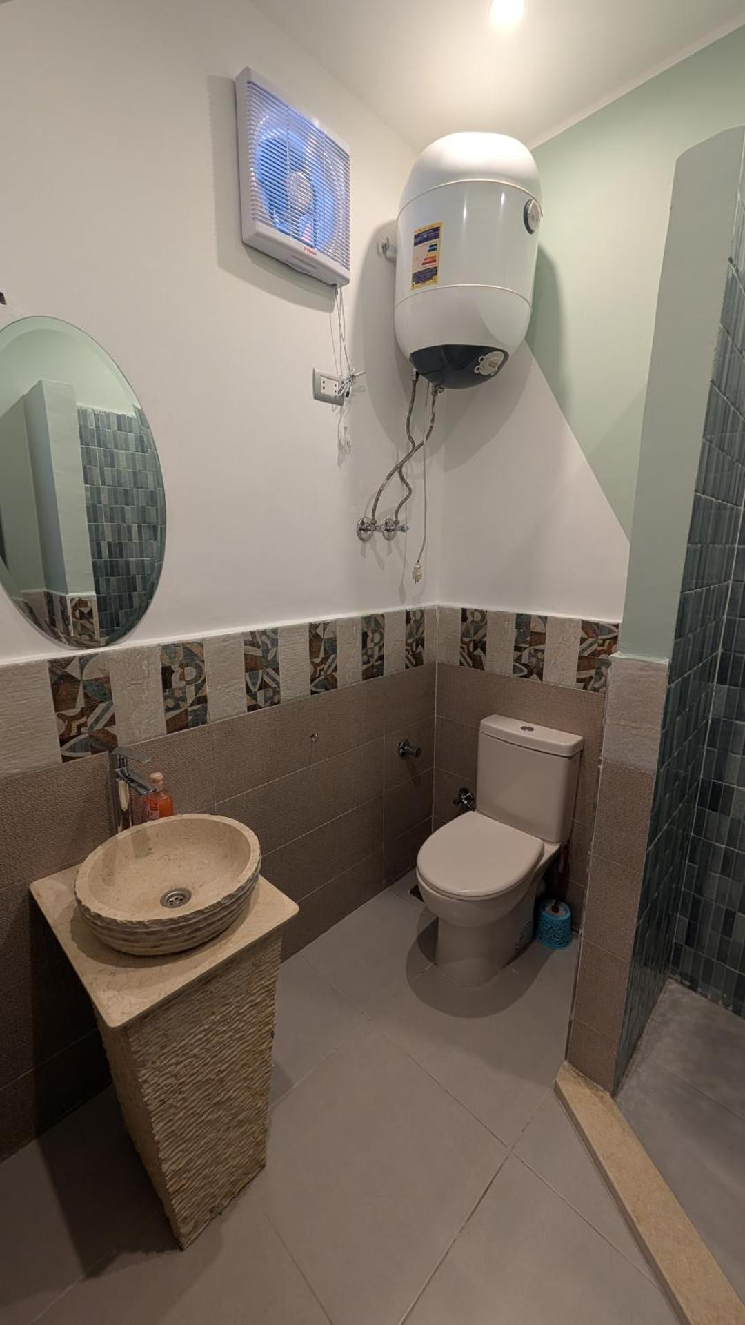 Hostify Hostel - Photo 34