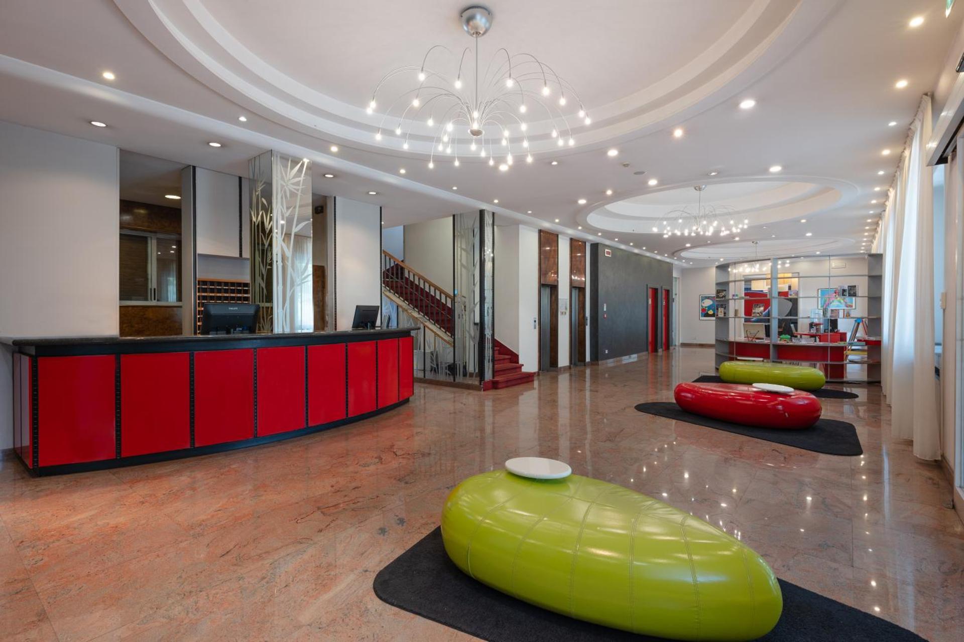 Hotel Toscanini - Photo 18