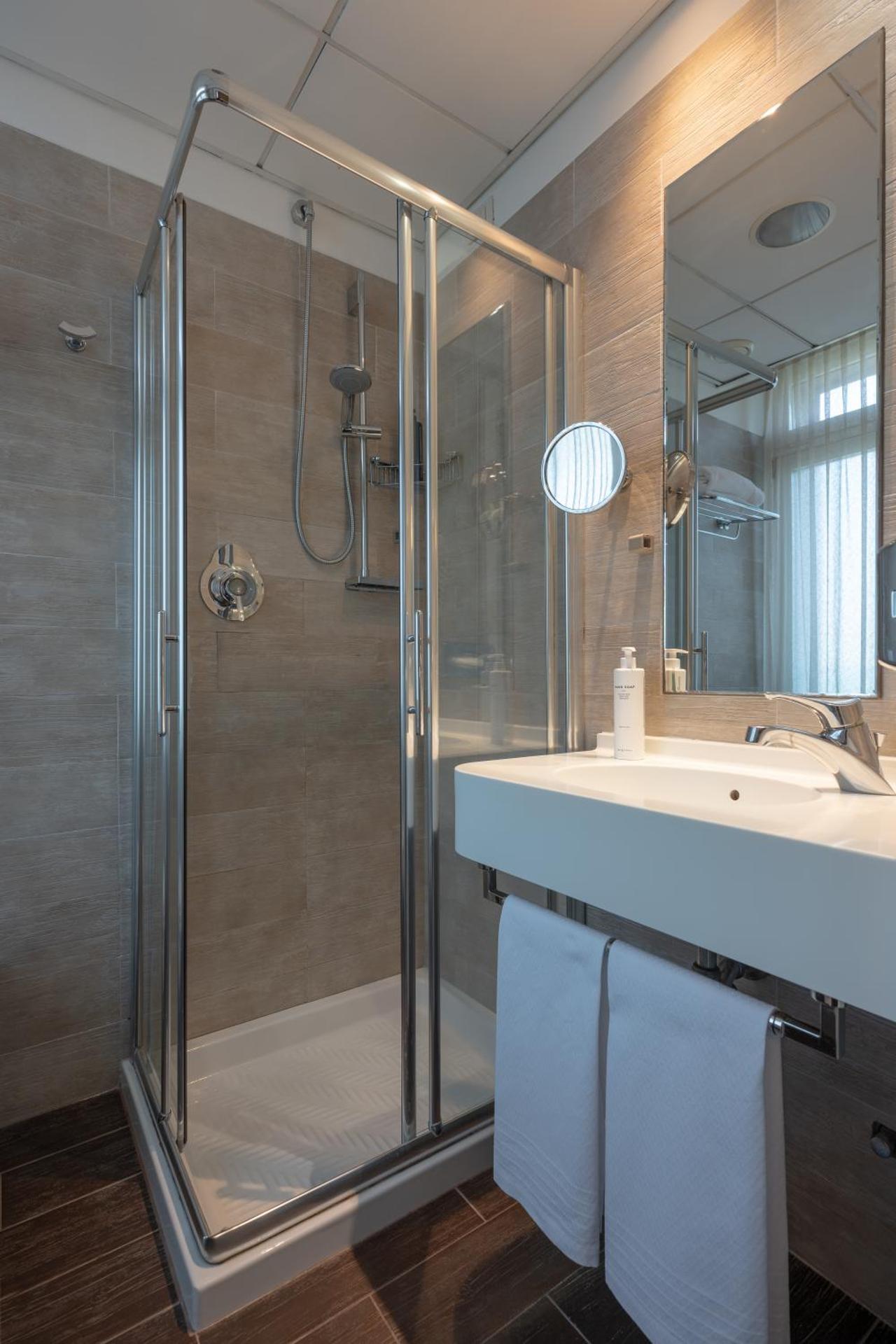 Hotel Toscanini - Photo 4