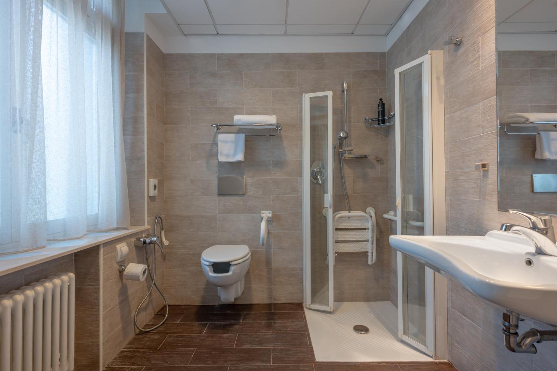 Hotel Toscanini - Photo 6