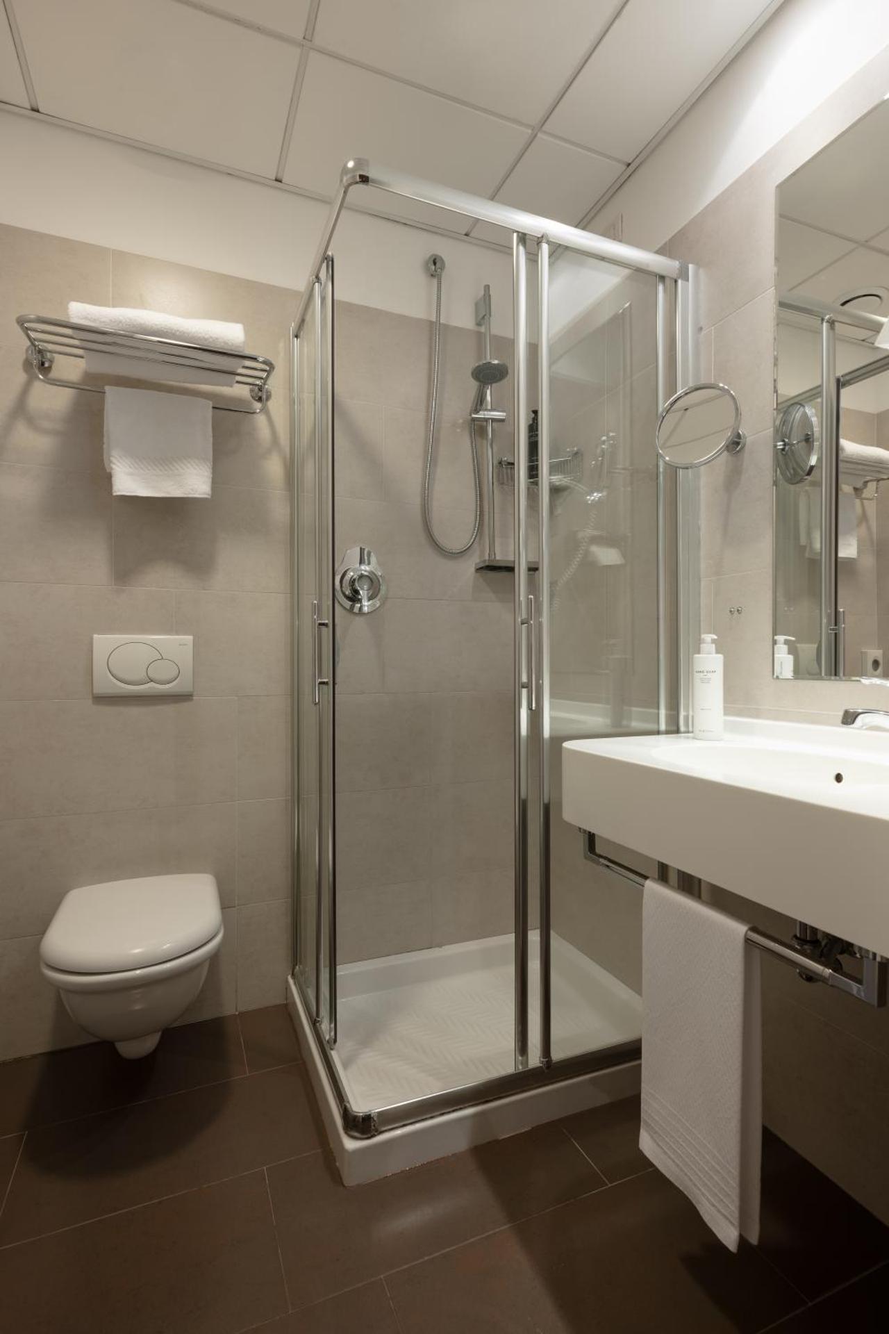 Hotel Toscanini - Photo 27