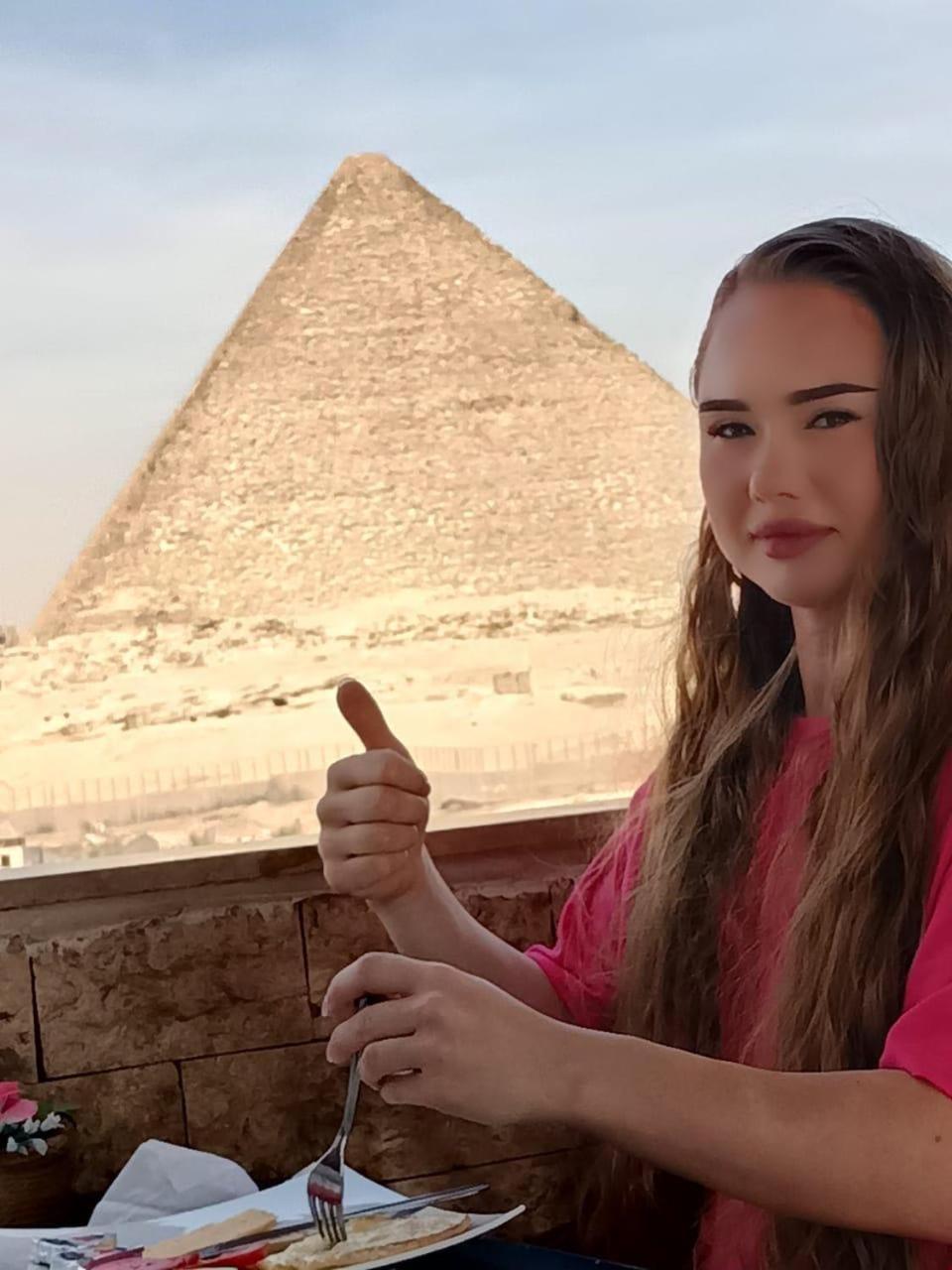 Osiris pyramids - Photo 3