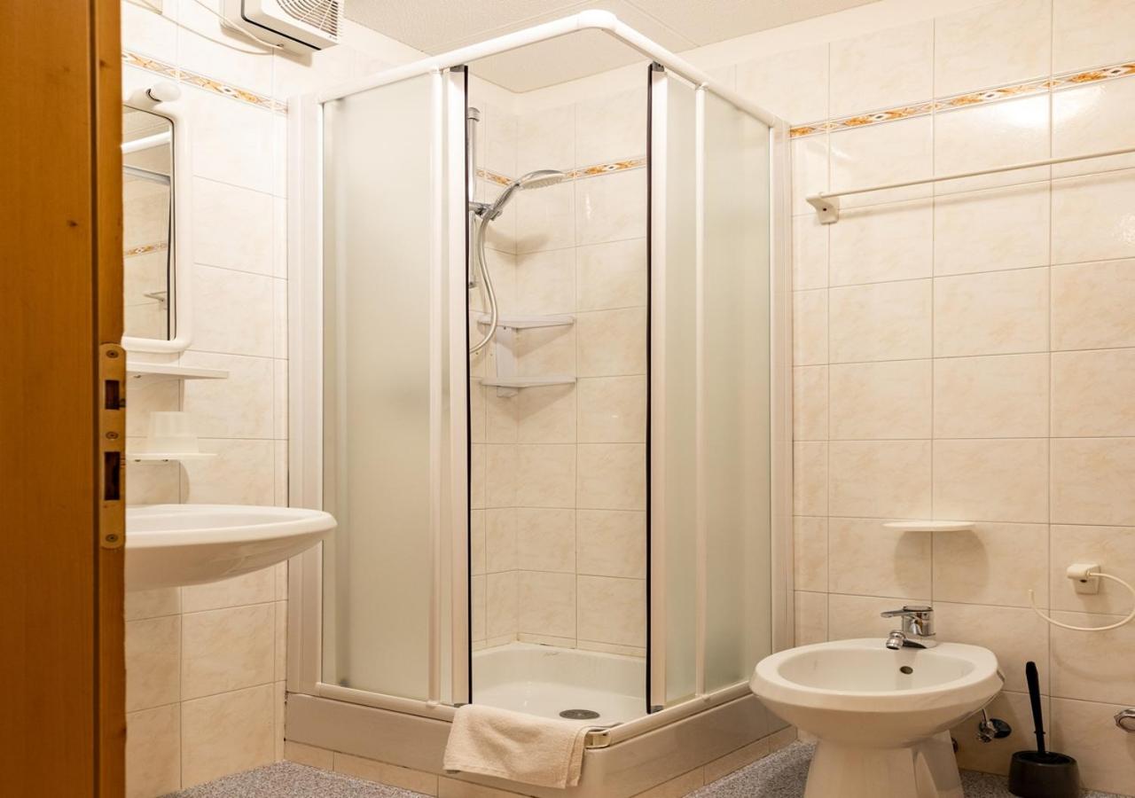 Four-Bedroom Apartment - Photo 3