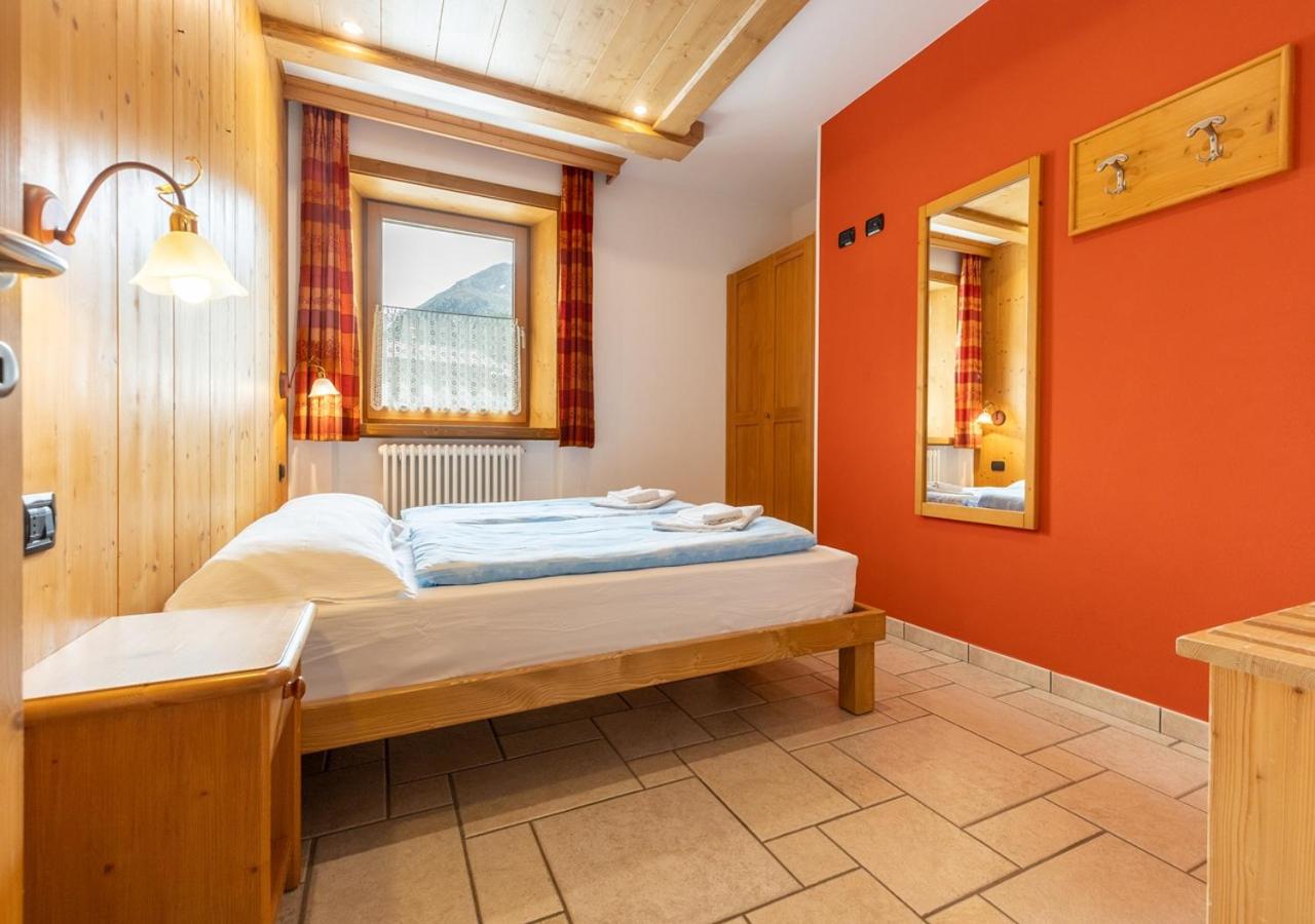 Two-Bedroom Loft Apartment - Photo 3