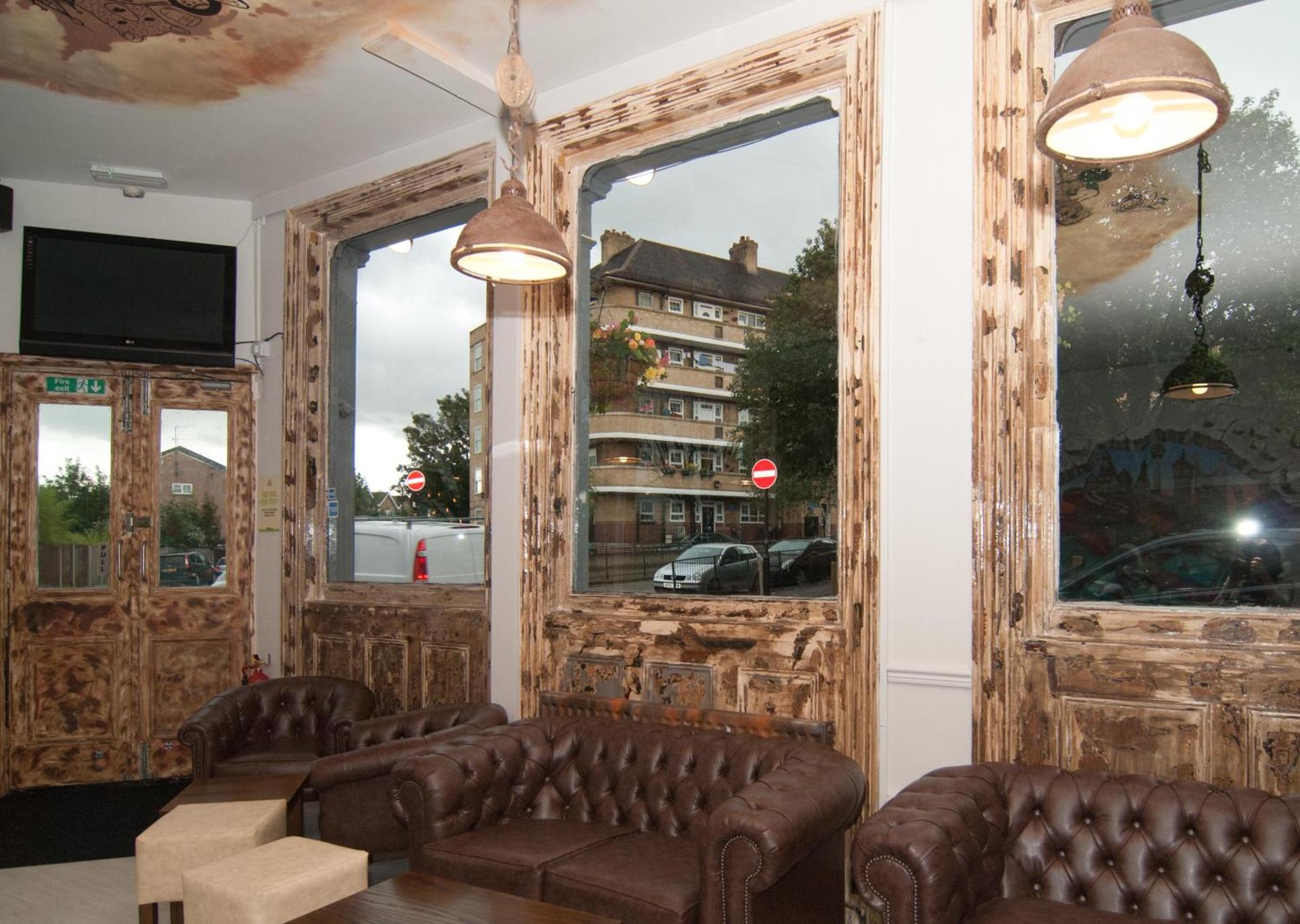 Book A Bed Hostels - Photo 22