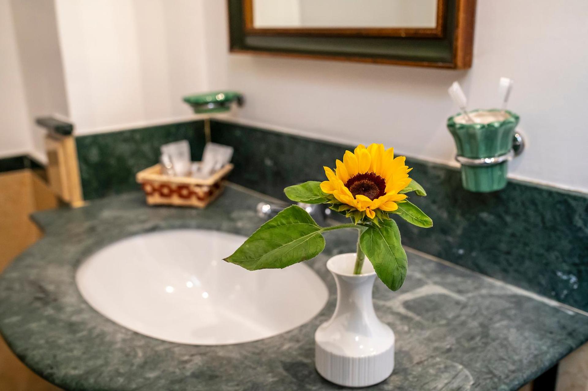 Hotel Vecchio Borgo - Photo 24