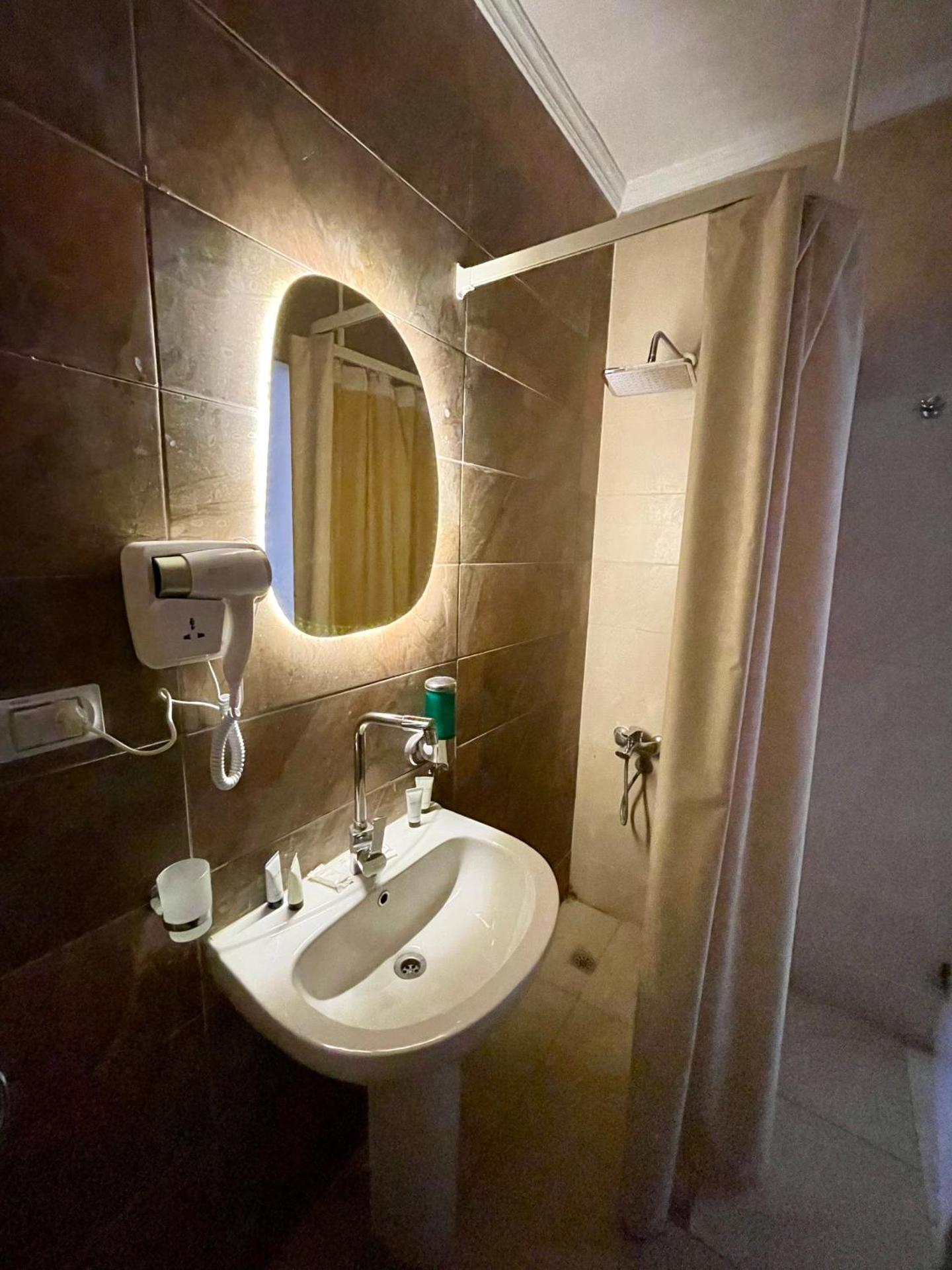 pyramids home inn - Photo 26